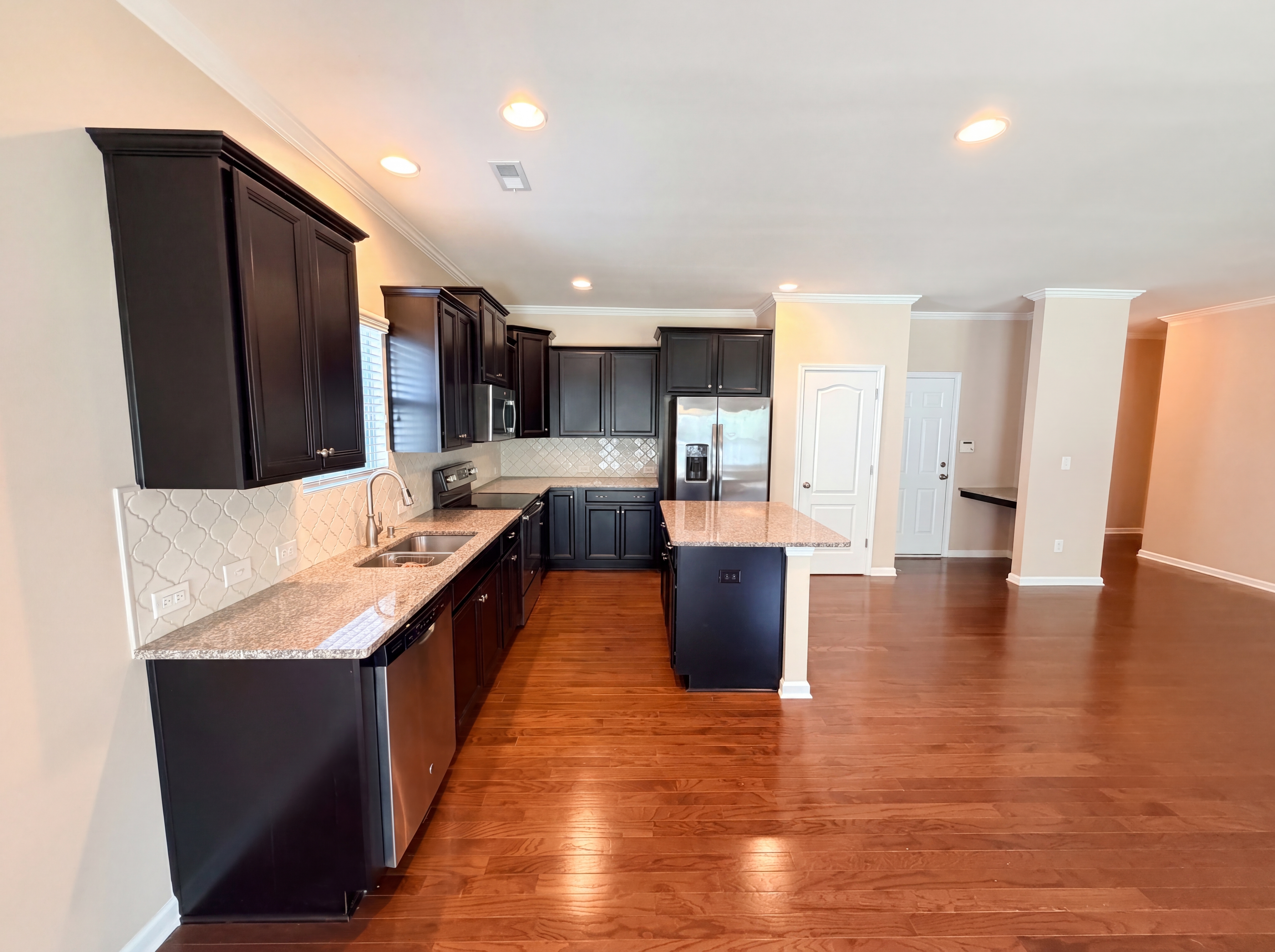 Photo 8 of 20 of 7110 Strawberry Fields Ln, Charlotte, NC