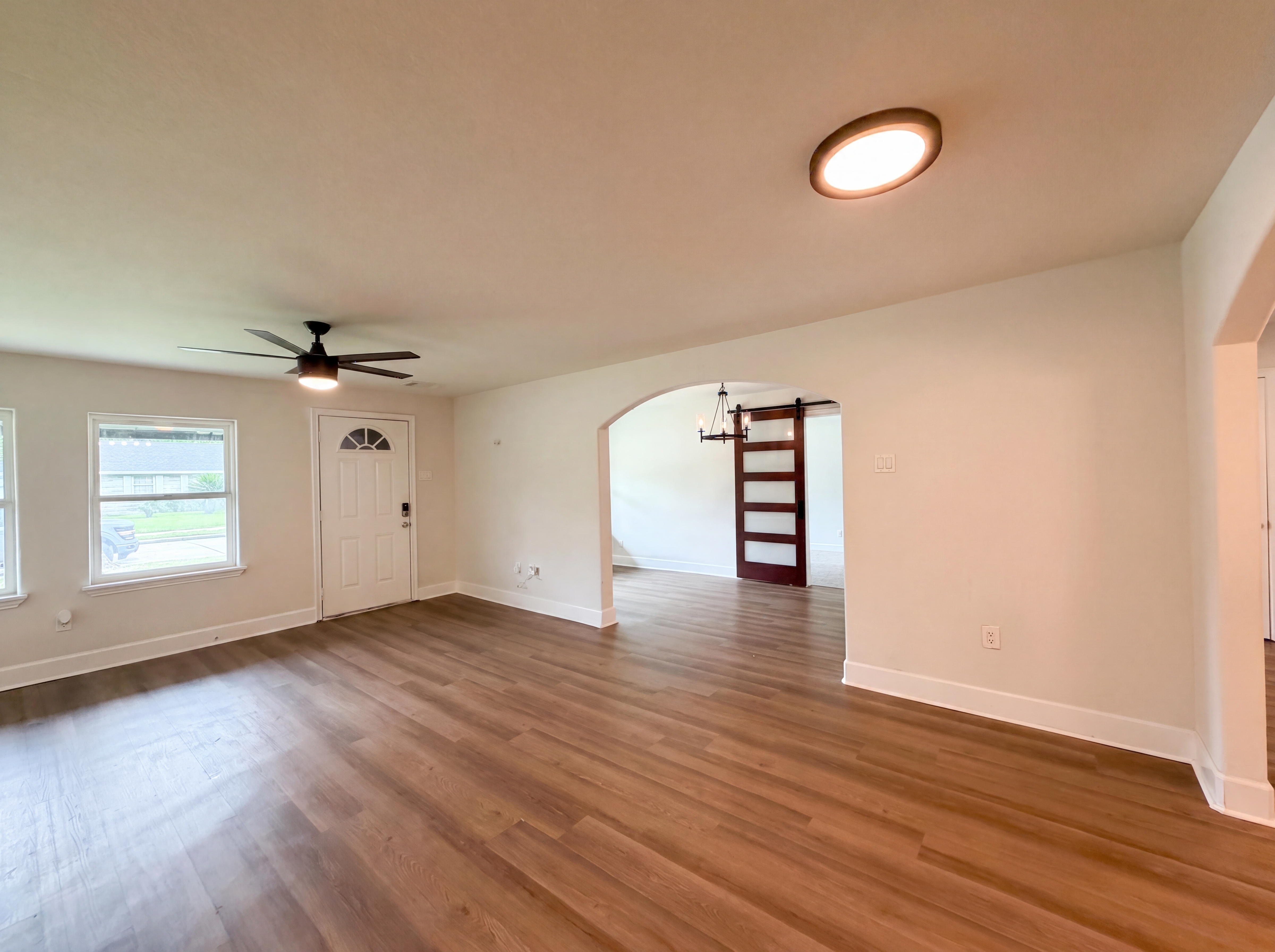 Photo 11 of 19 of 5935 Southseas St, Houston, TX