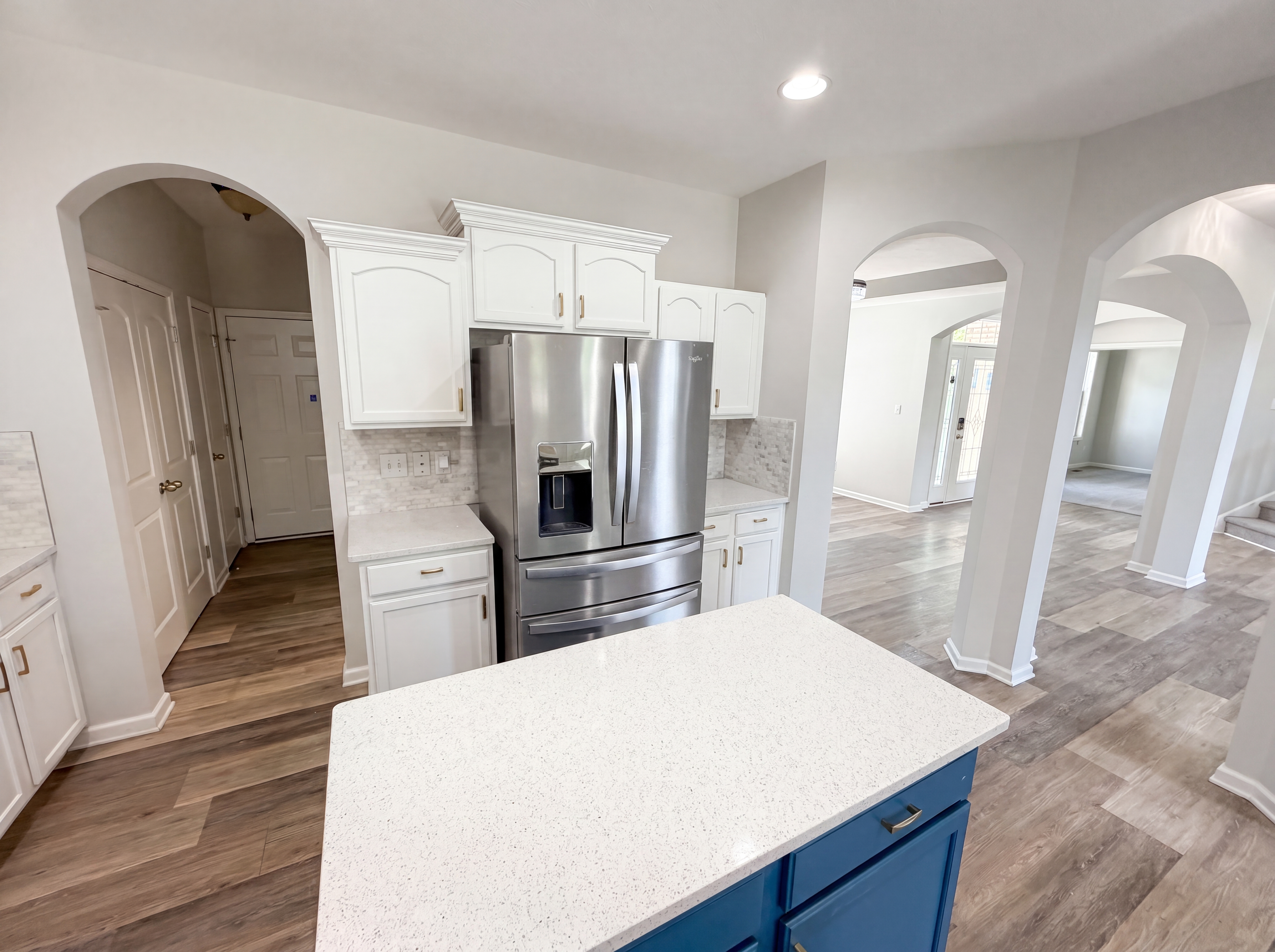 Photo 13 of 43 of 7212 Maple Bluff Pl, Indianapolis, IN
