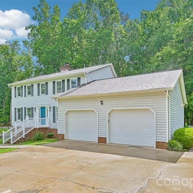 Property photo 2 of 561 Briarwood Rd