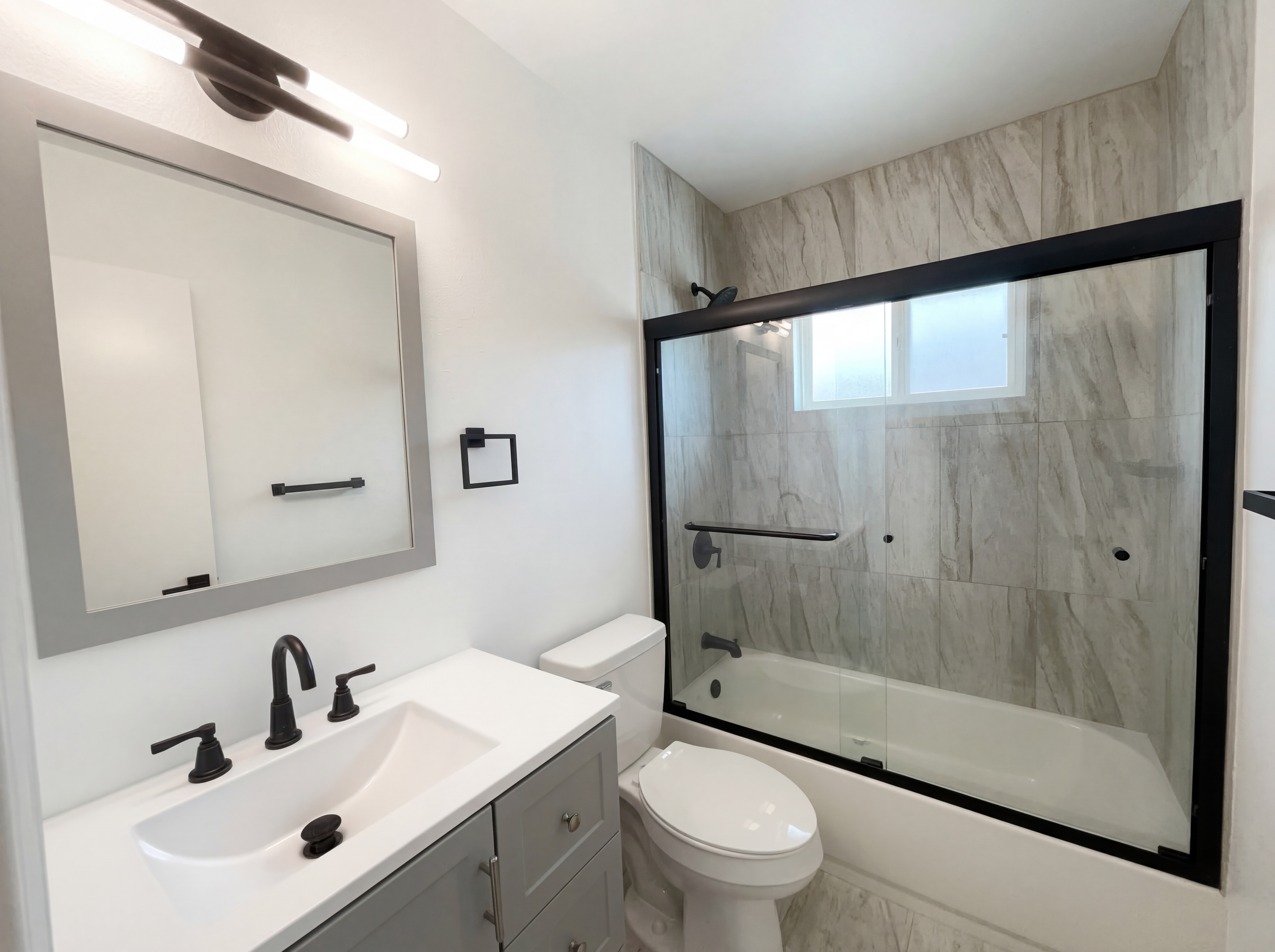 Photo 8 of 20 of 386 W Sunview Ave, Palm Springs, CA