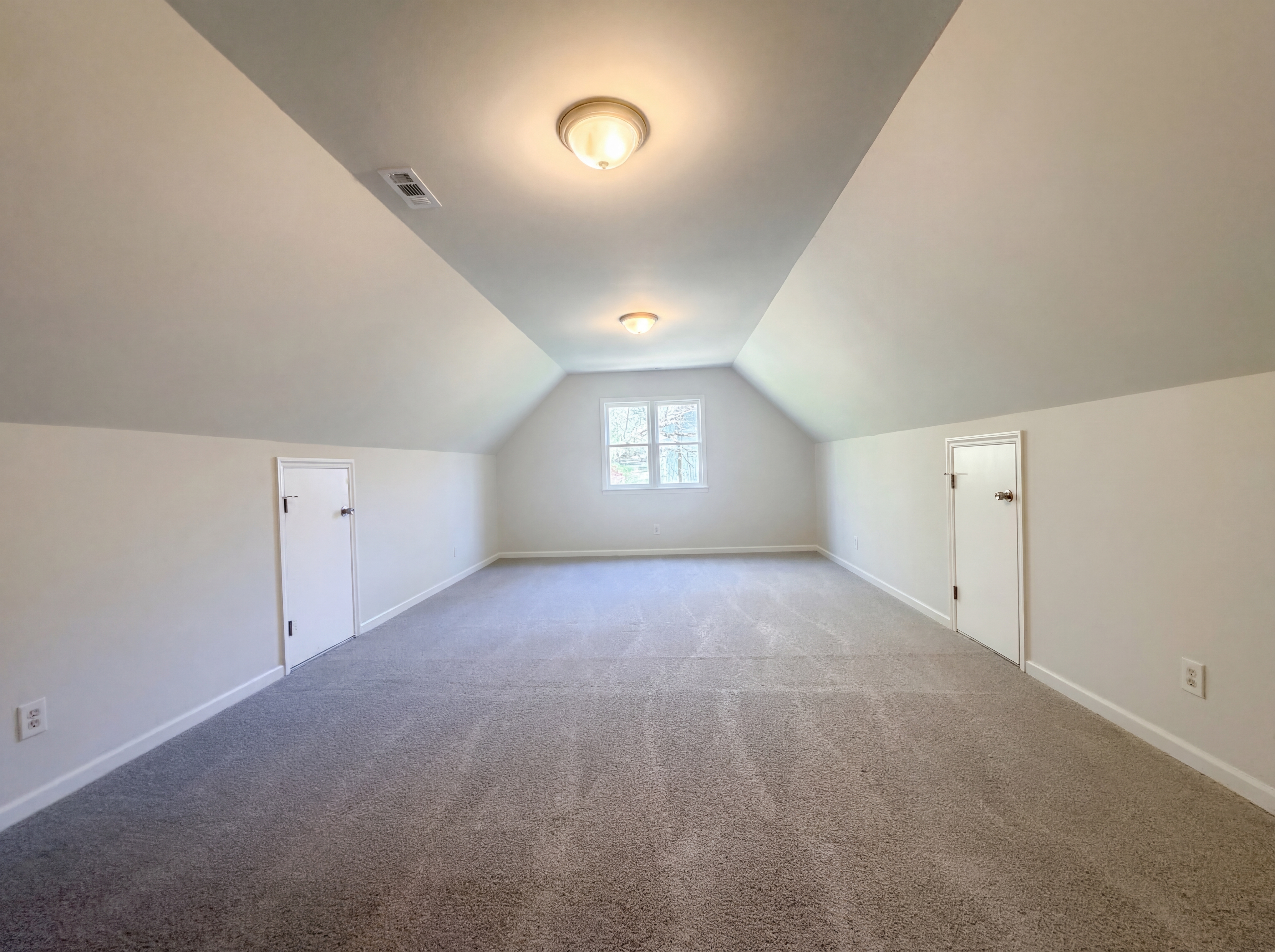 Photo 15 of 17 of 4507 Malvern Rd, Durham, NC