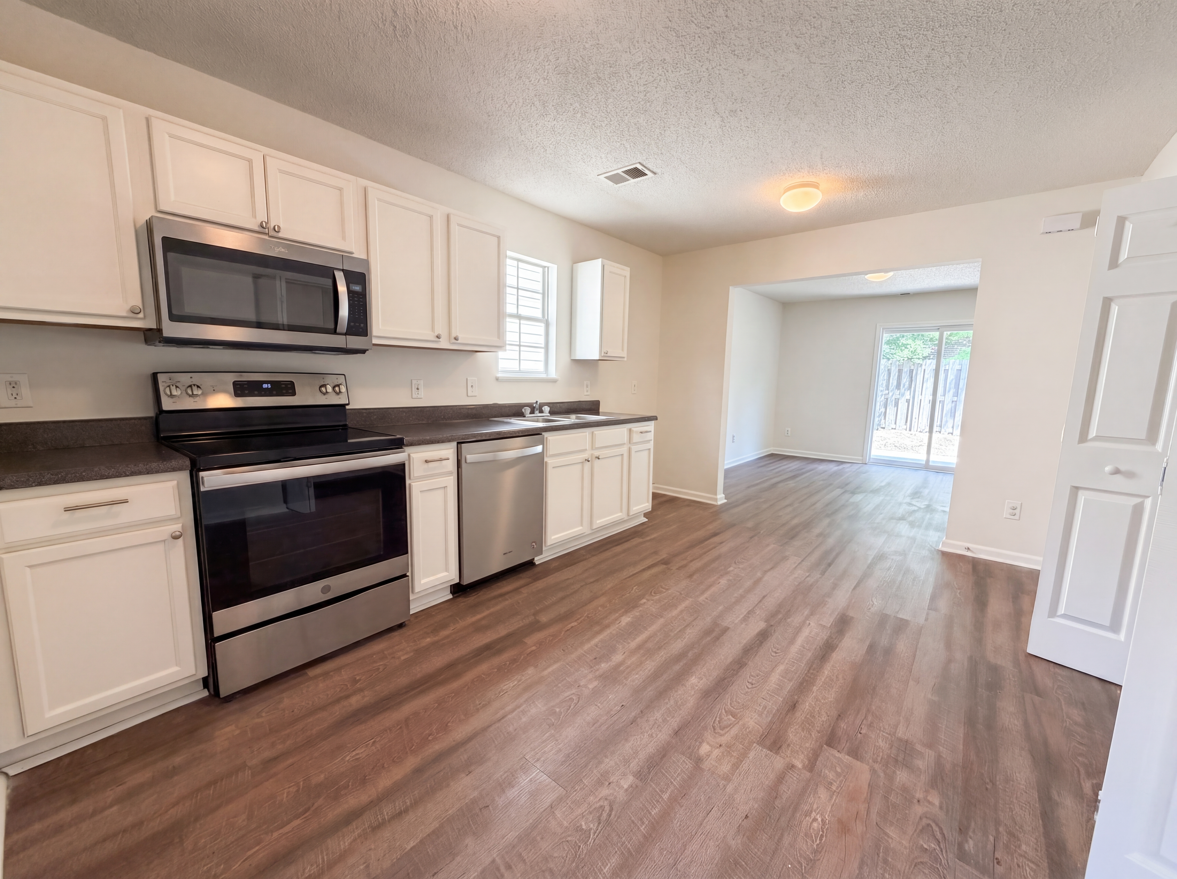 Photo 2 of 22 of 507 Summit Terrace Ct, Columbia, SC