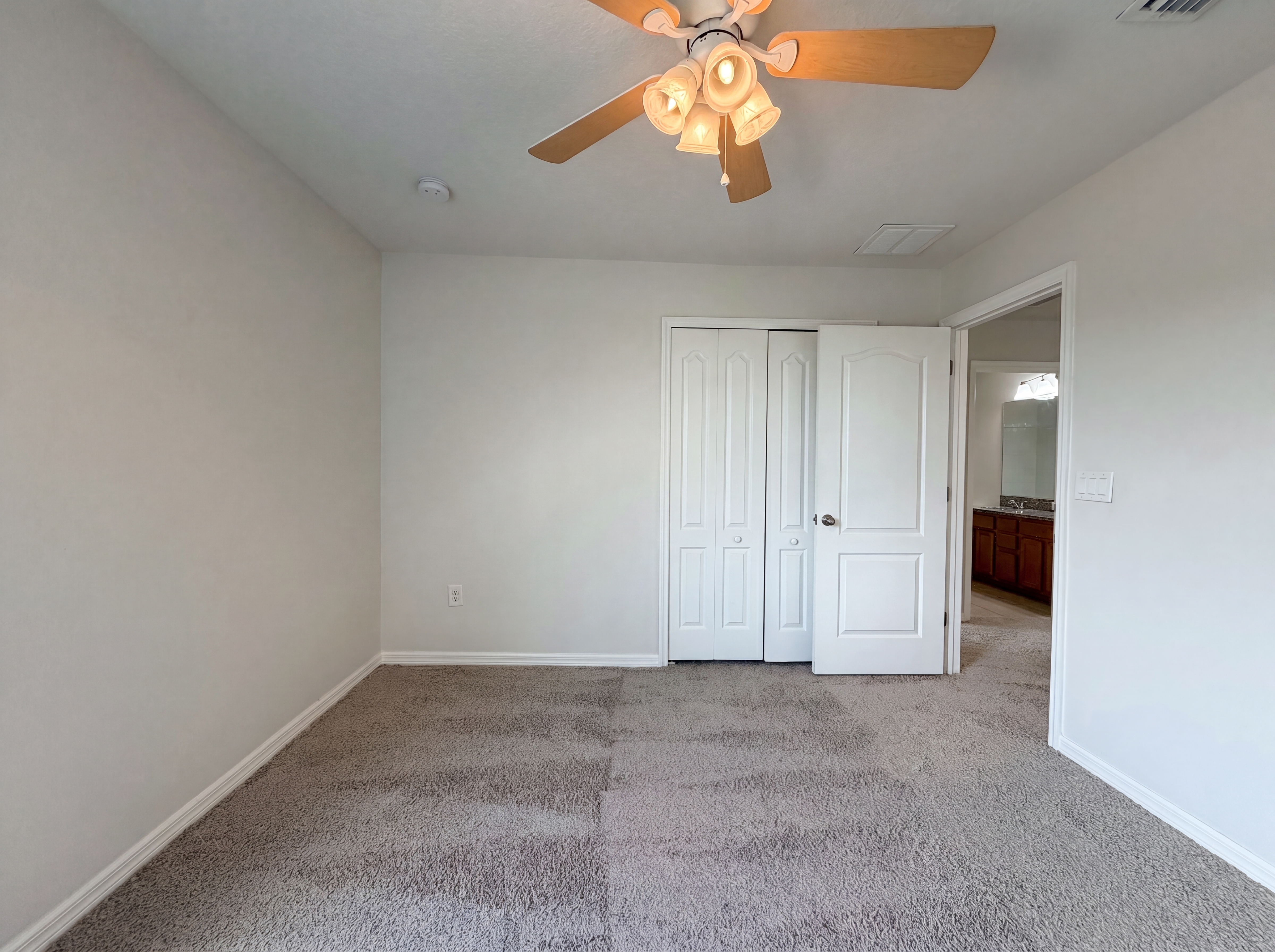 Photo 17 of 29 of 14207 Alistar Manor Dr, Wimauma, FL