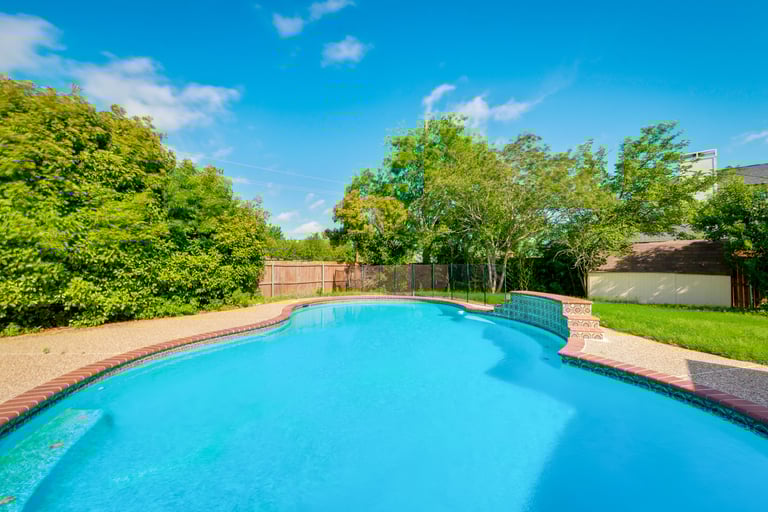 Photo 29 of 31 - 702 Meadowglen Cir, Coppell, TX 75019