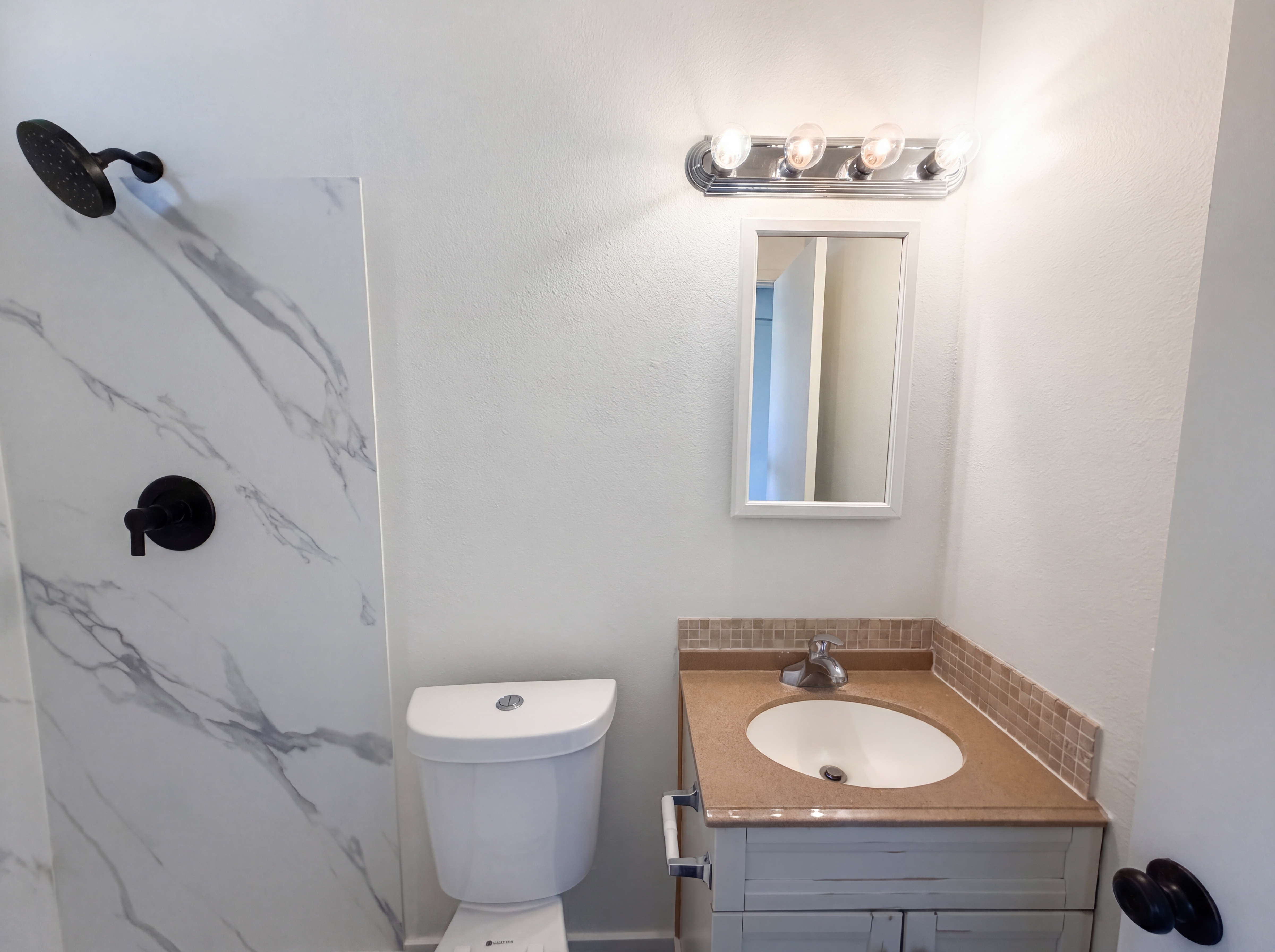 Photo 13 of 21 of 12028 N 41st Dr, Phoenix, AZ