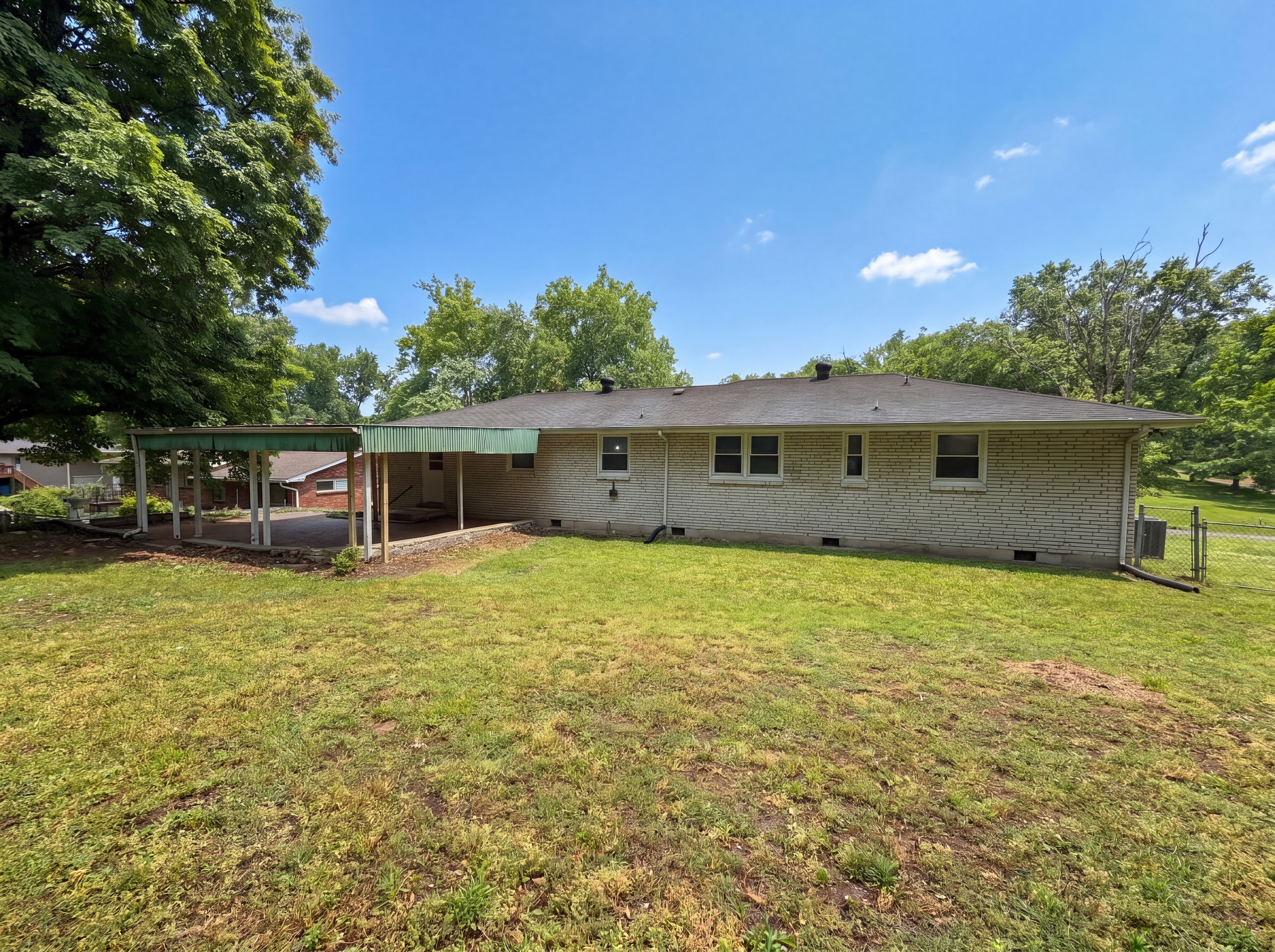 Photo 15 of 18 of 724 Woodmere Dr, Nashville, TN