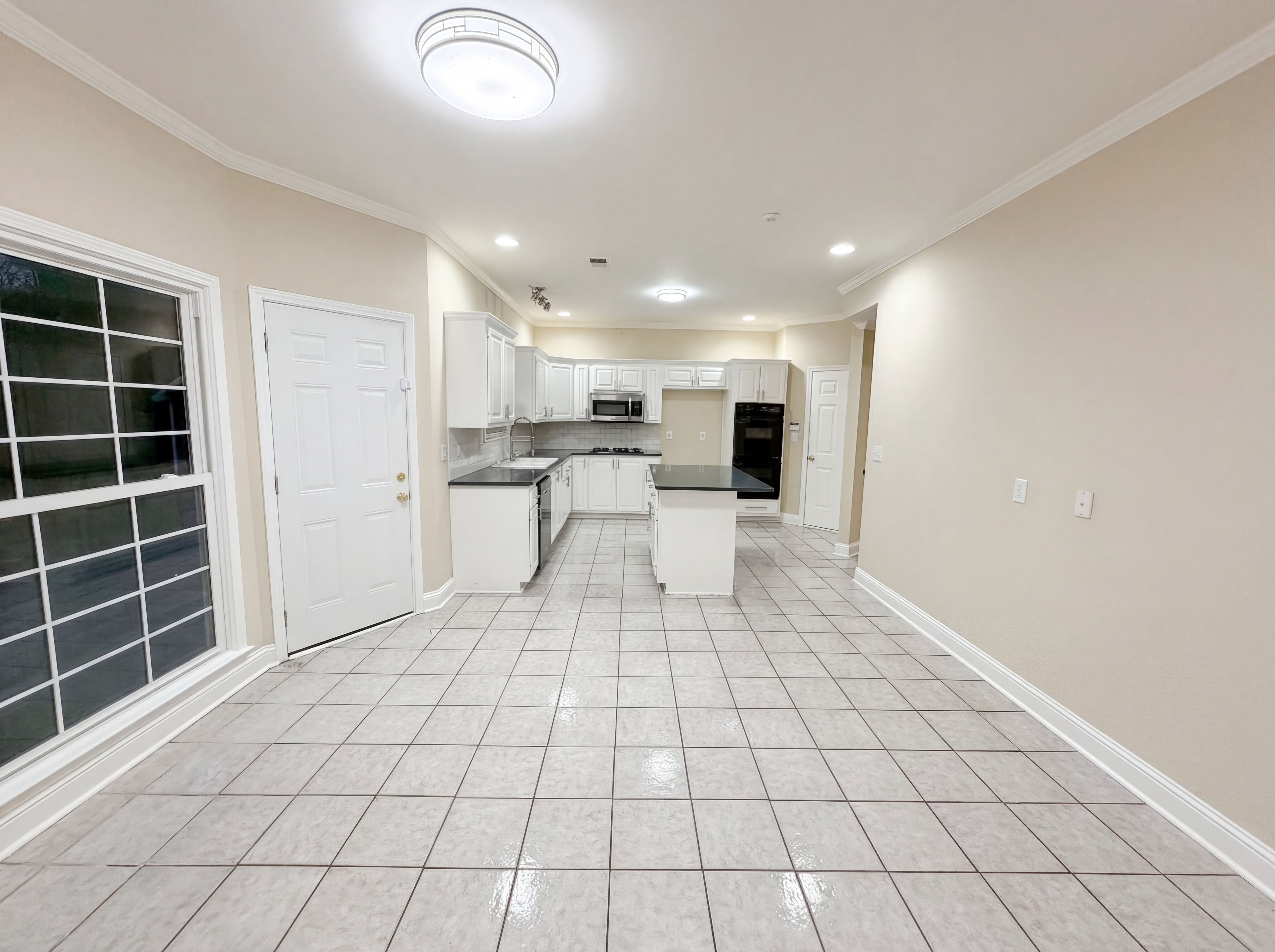 Photo 7 of 21 of 3805 Lenna Dr, Snellville, GA