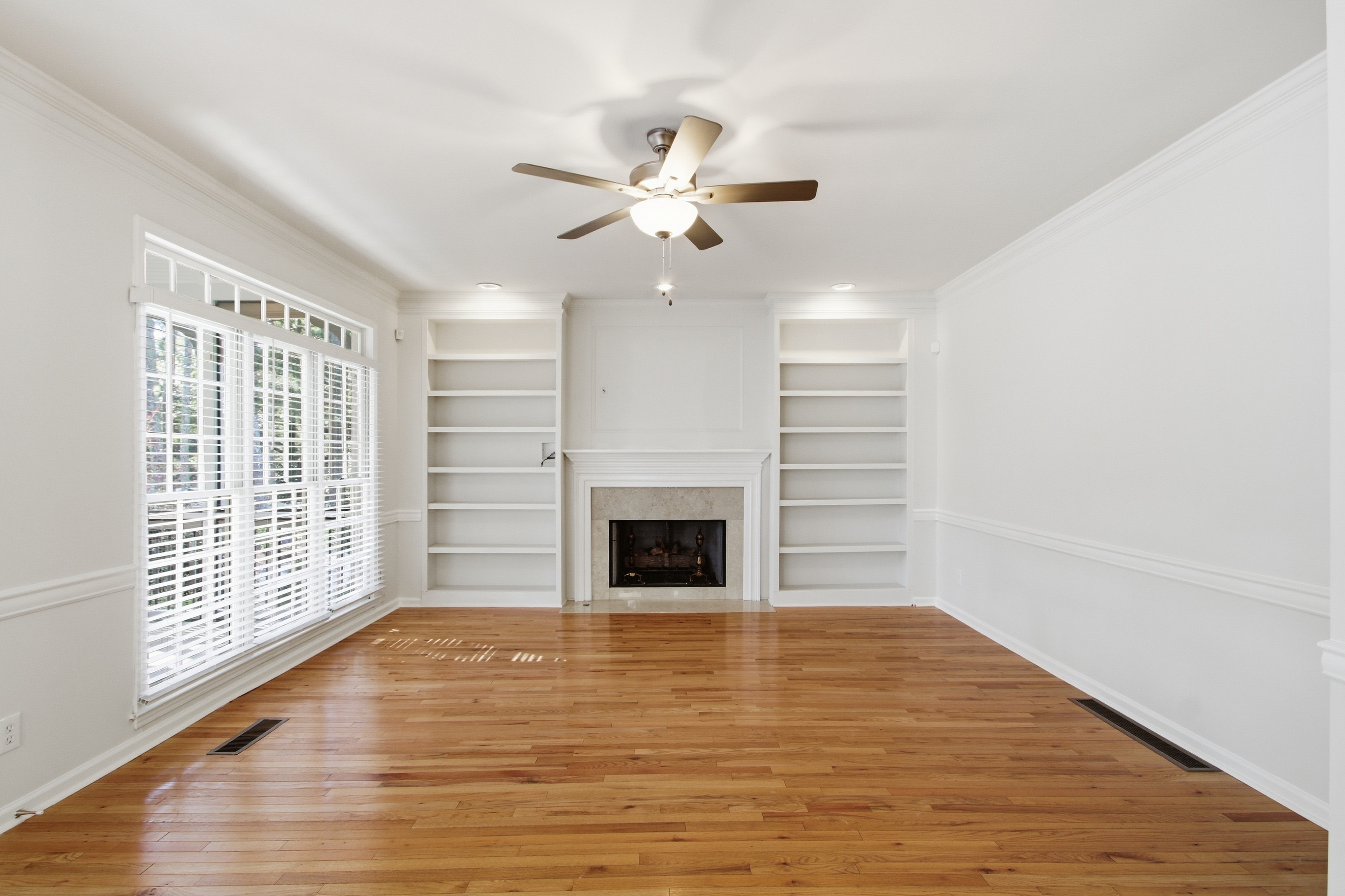 Photo 3 of 26 of 1900 Milfield Cir, Snellville, GA