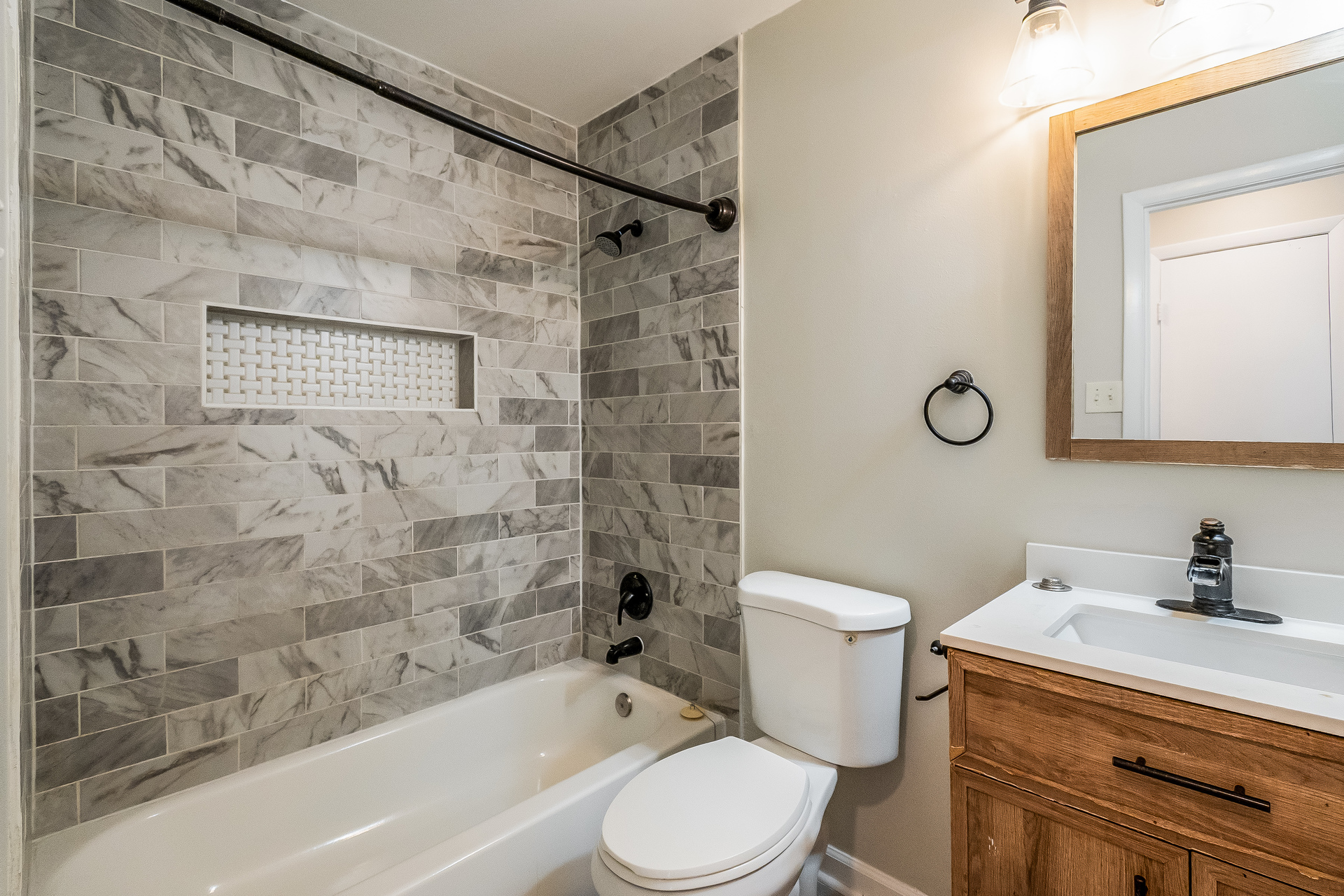 Photo 6 of 22 of 13449 Nascoby Ln, Woodbridge, VA
