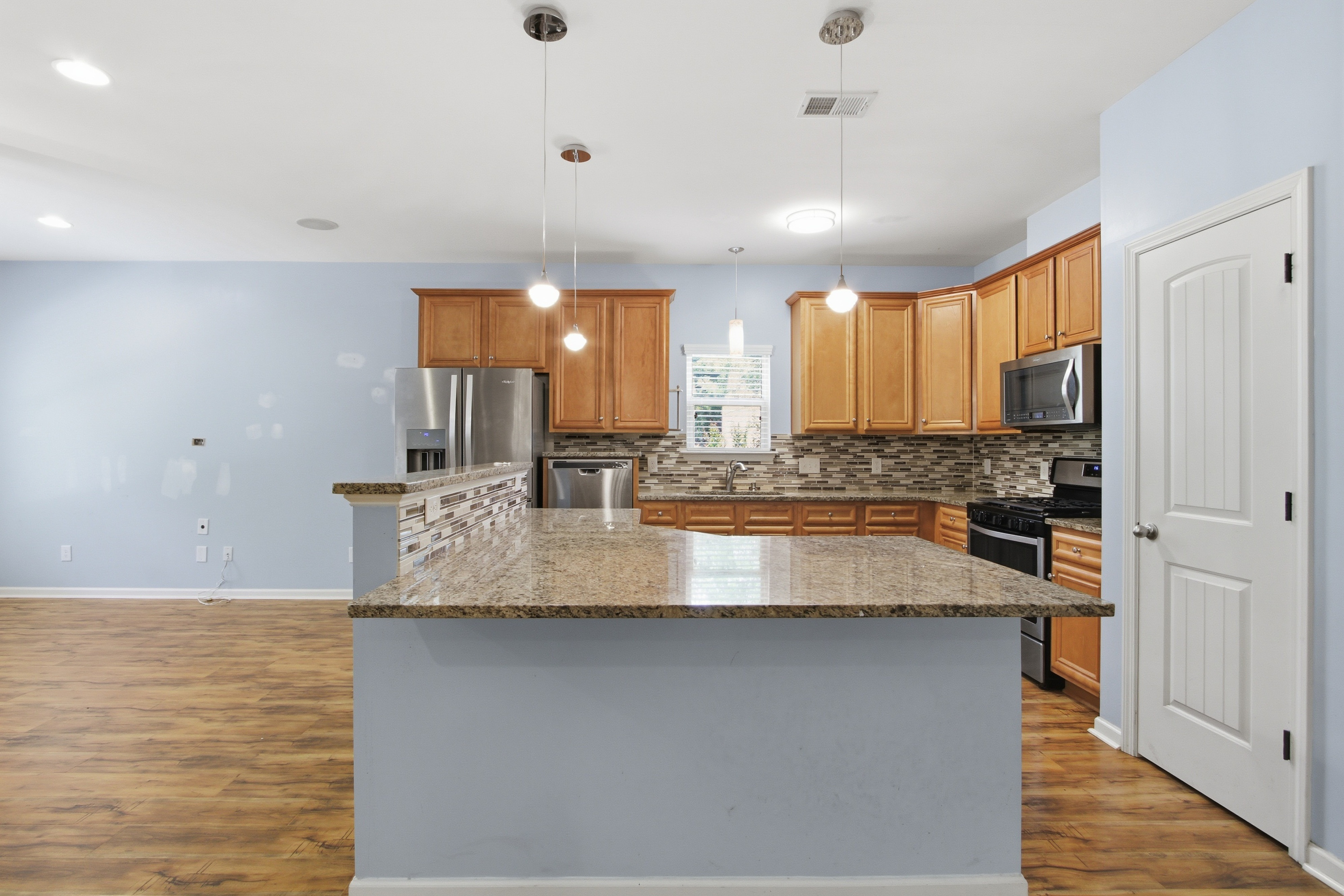 Photo 2 of 37 of 5047 Little Harbor Way, Acworth, GA