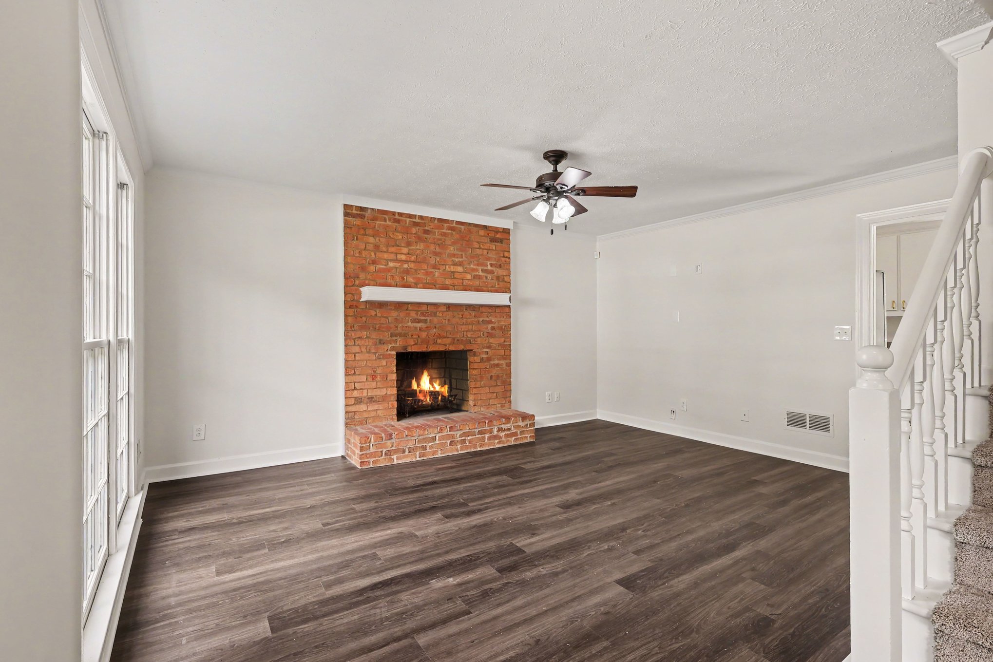 Photo 3 of 18 of 6391 Phillips Pl, Lithonia, GA