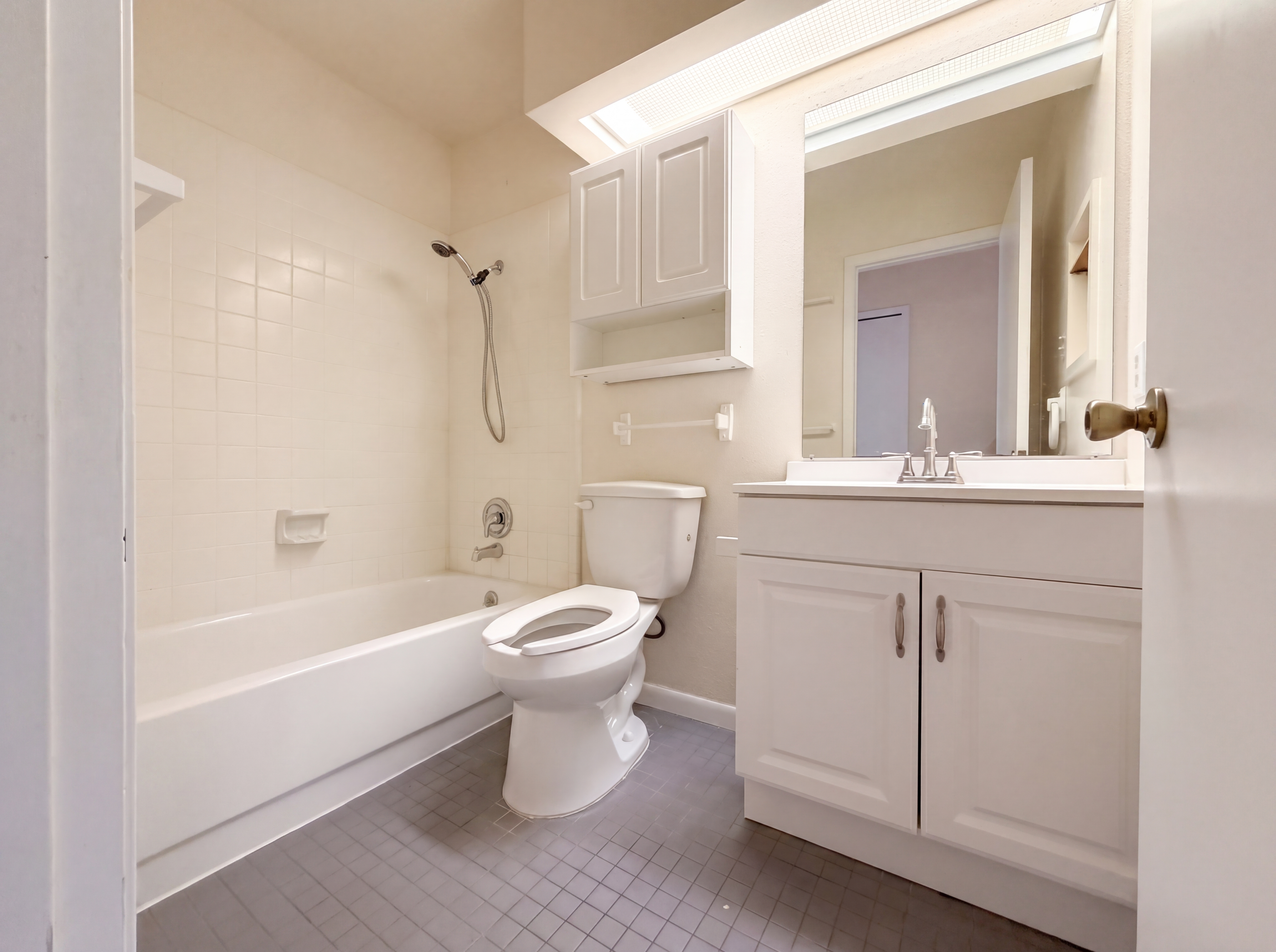 Photo 10 of 17 of 528 Pecan Dr, Schertz, TX