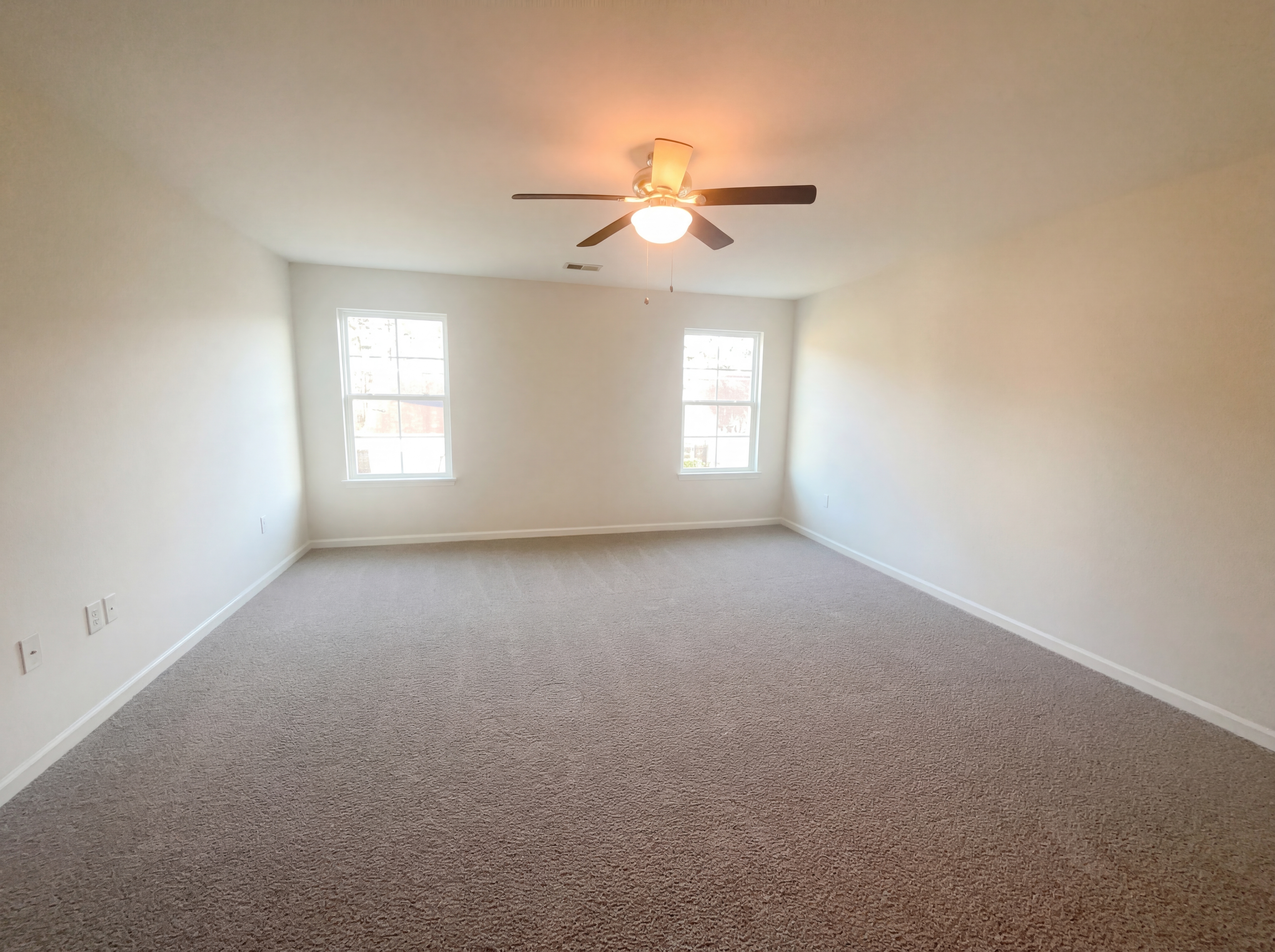 Photo 9 of 21 of 2226 Pimlico Dr, Ridgeville, SC
