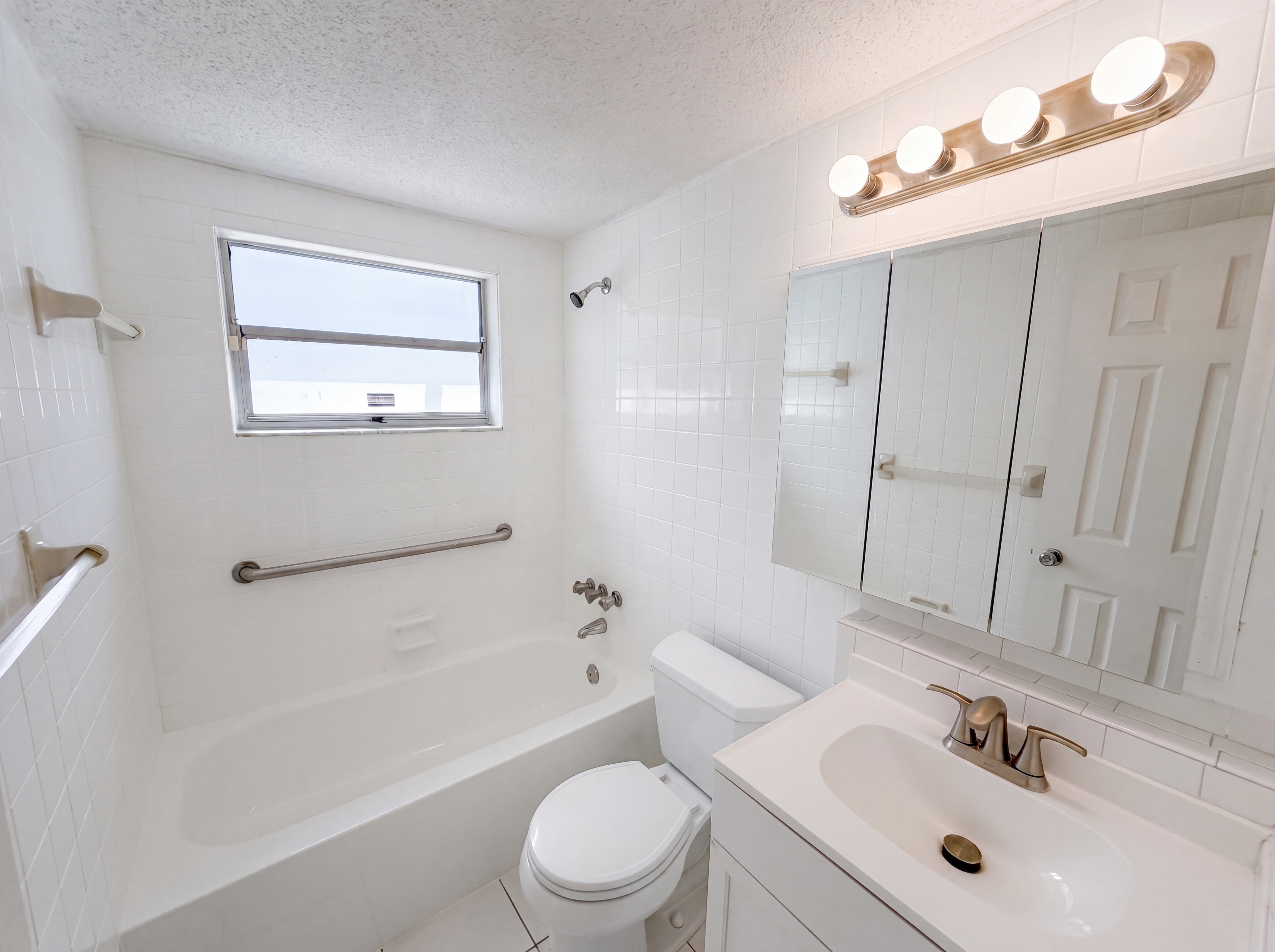 Photo 11 of 26 of 9236 Mark Twain Ln, Port Richey, FL
