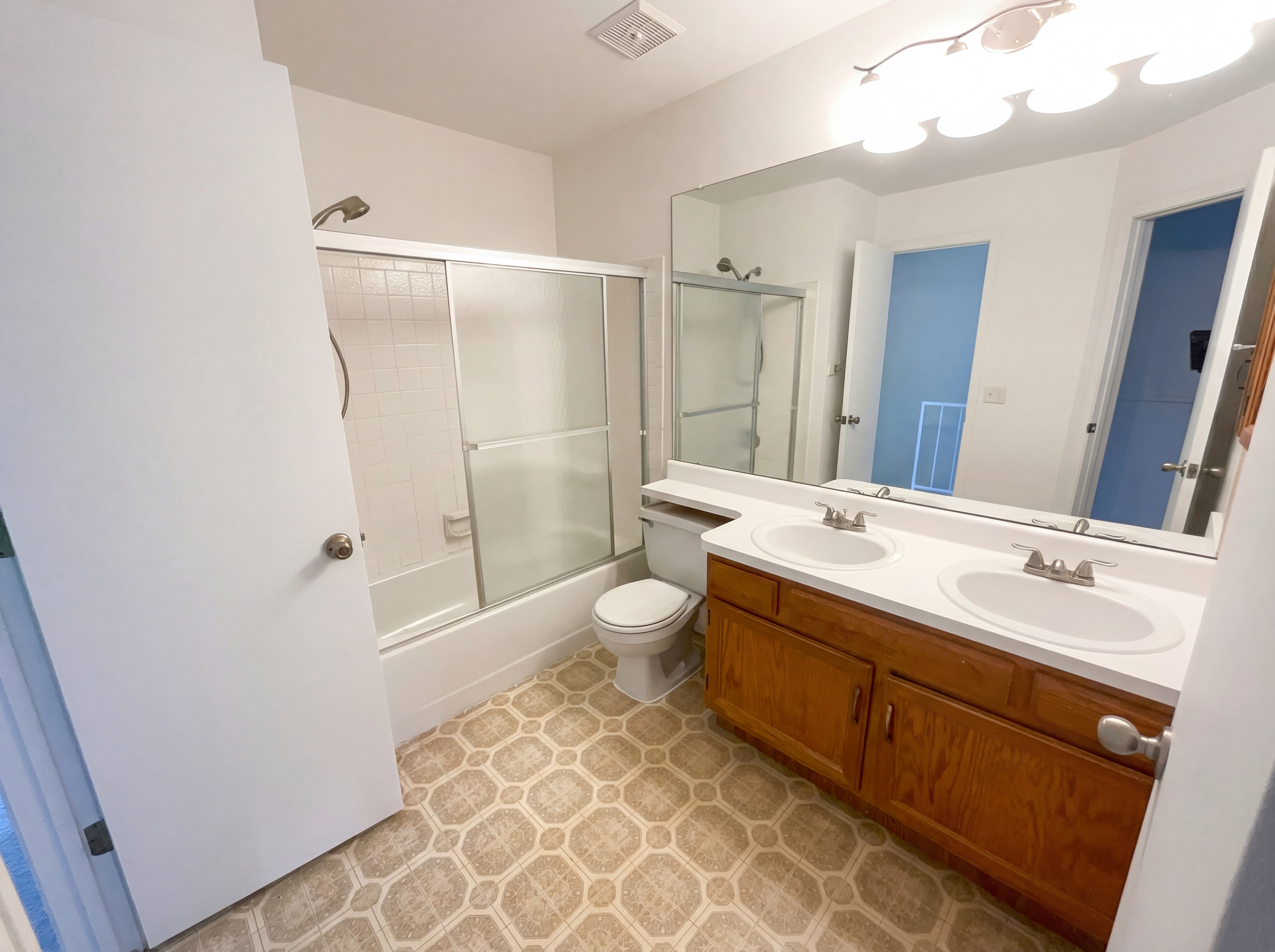 Photo 13 of 26 of 3437 Queen Anne Way, Colorado Springs, CO