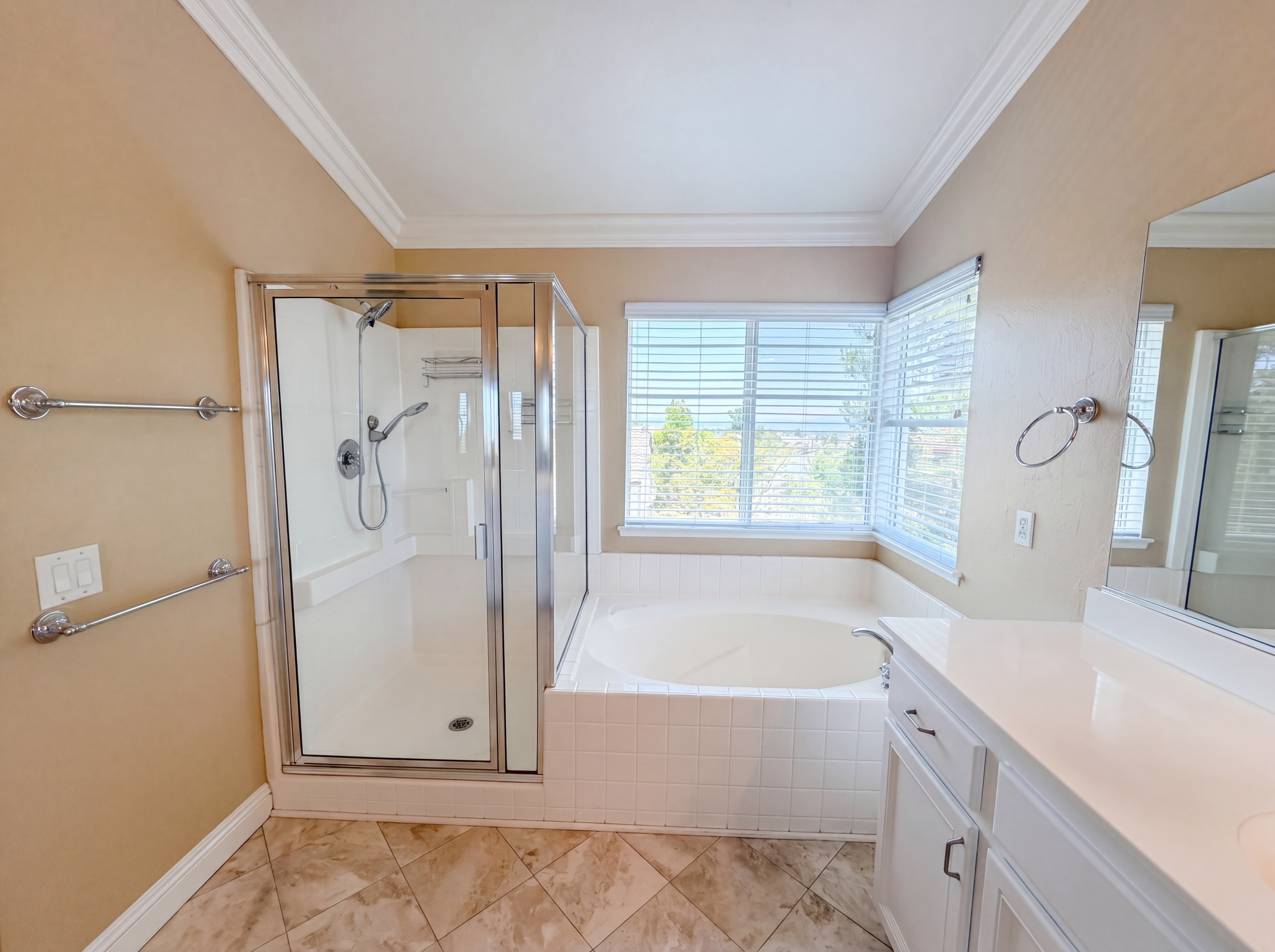 Photo 18 of 21 of 27801 Canyon Hills Way, Murrieta, CA