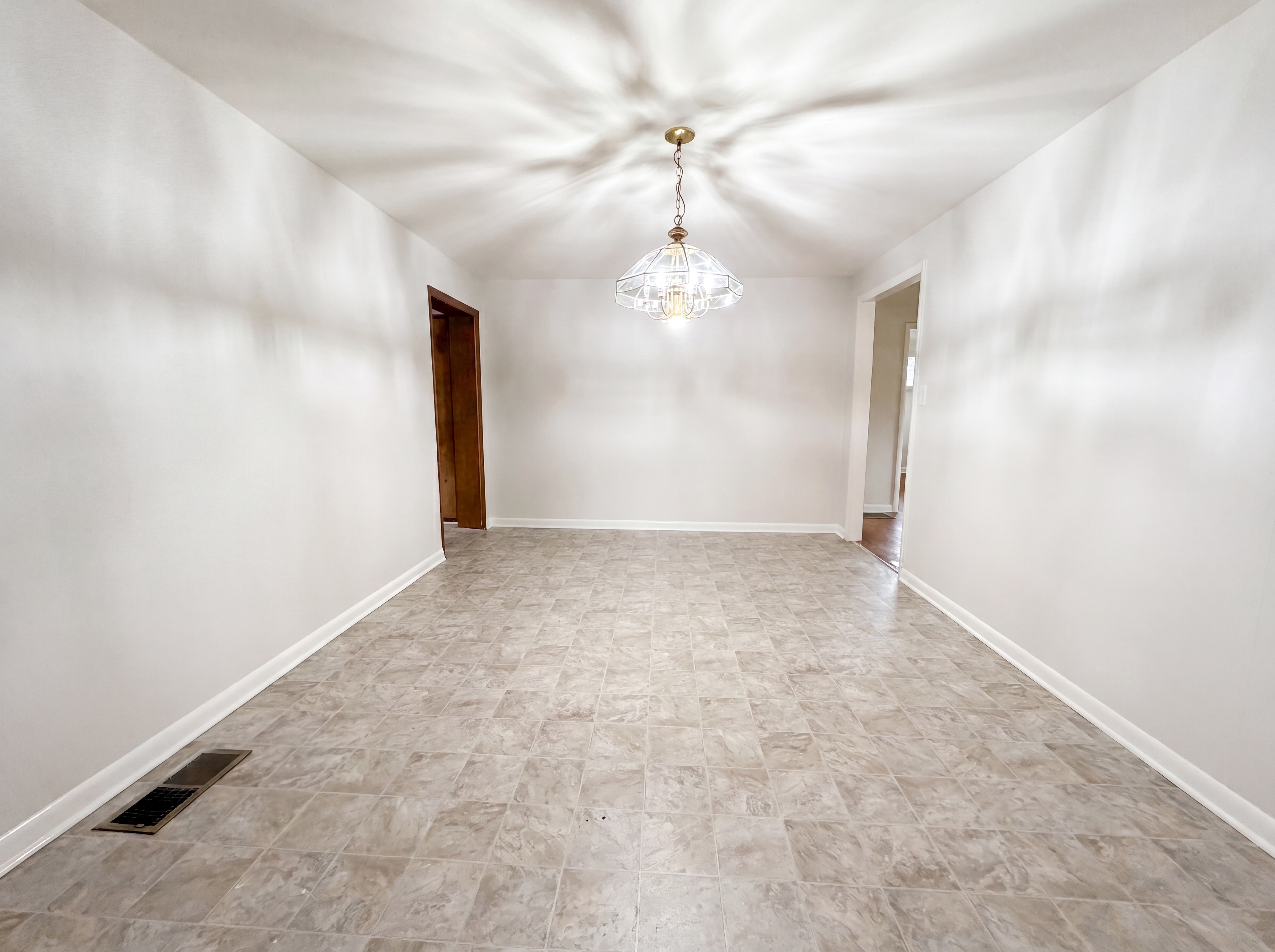 Photo 6 of 16 of 624 Belview St, Bessemer, AL