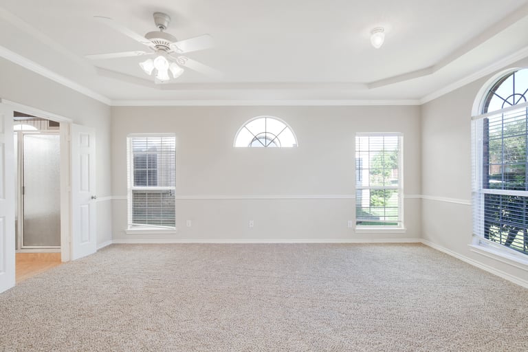 Photo 11 of 30 - 1504 Mountain Laurel Ln, Desoto, TX 75115