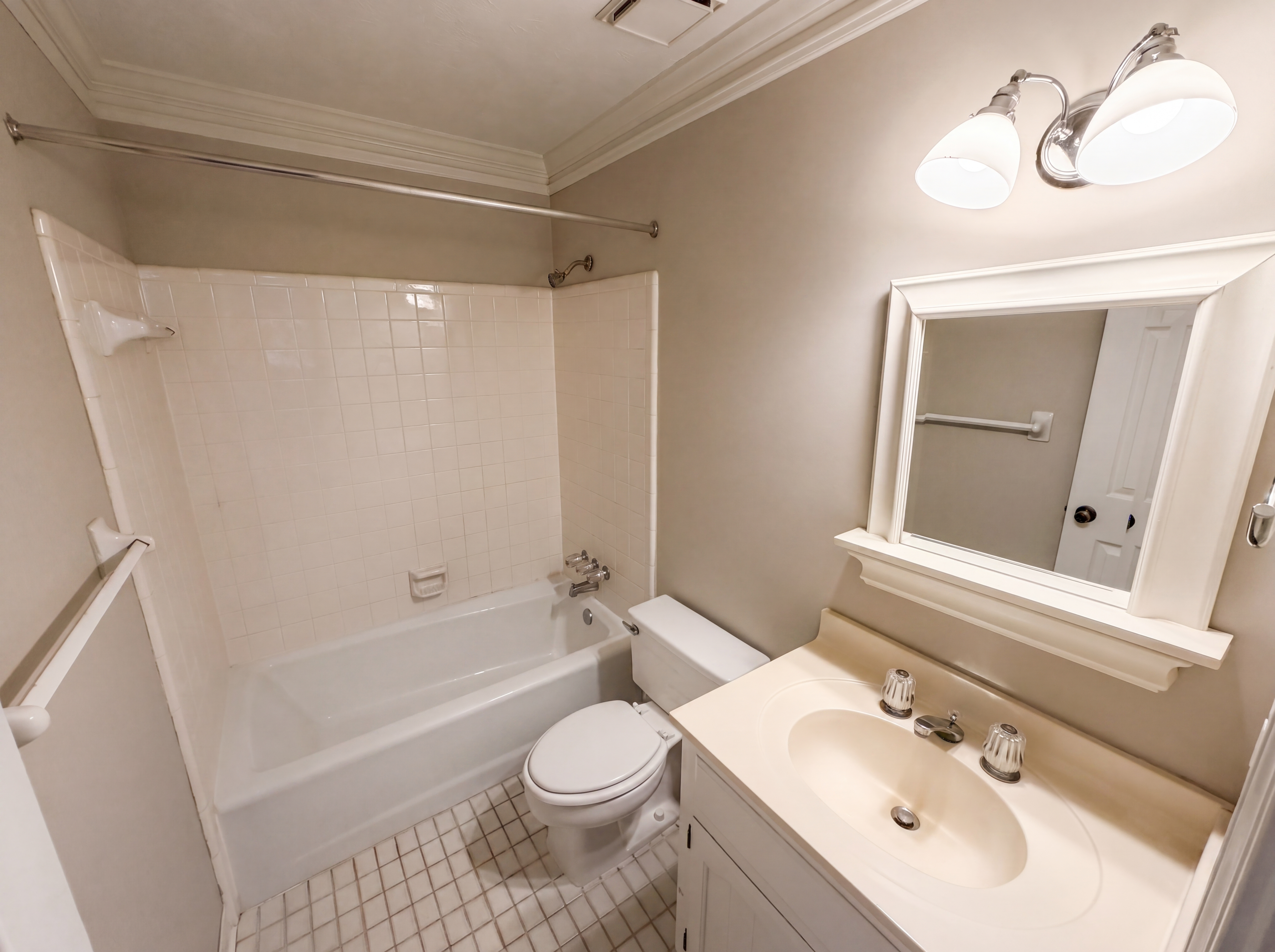 Photo 21 of 46 of 2360 Kimbrough Ct, Atlanta, GA