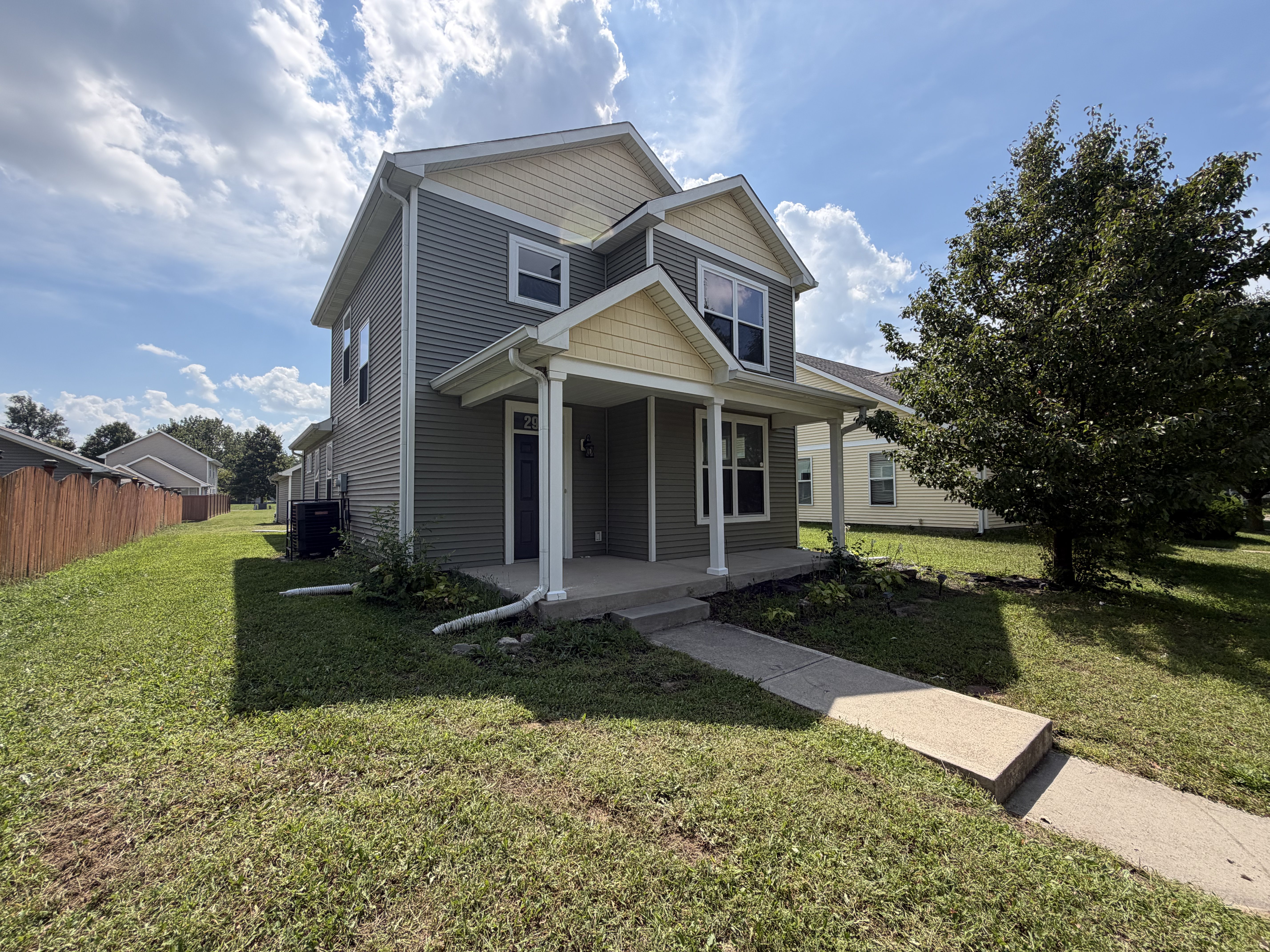 Photo 17 of 21 of 2913 Hervey St, Indianapolis, IN