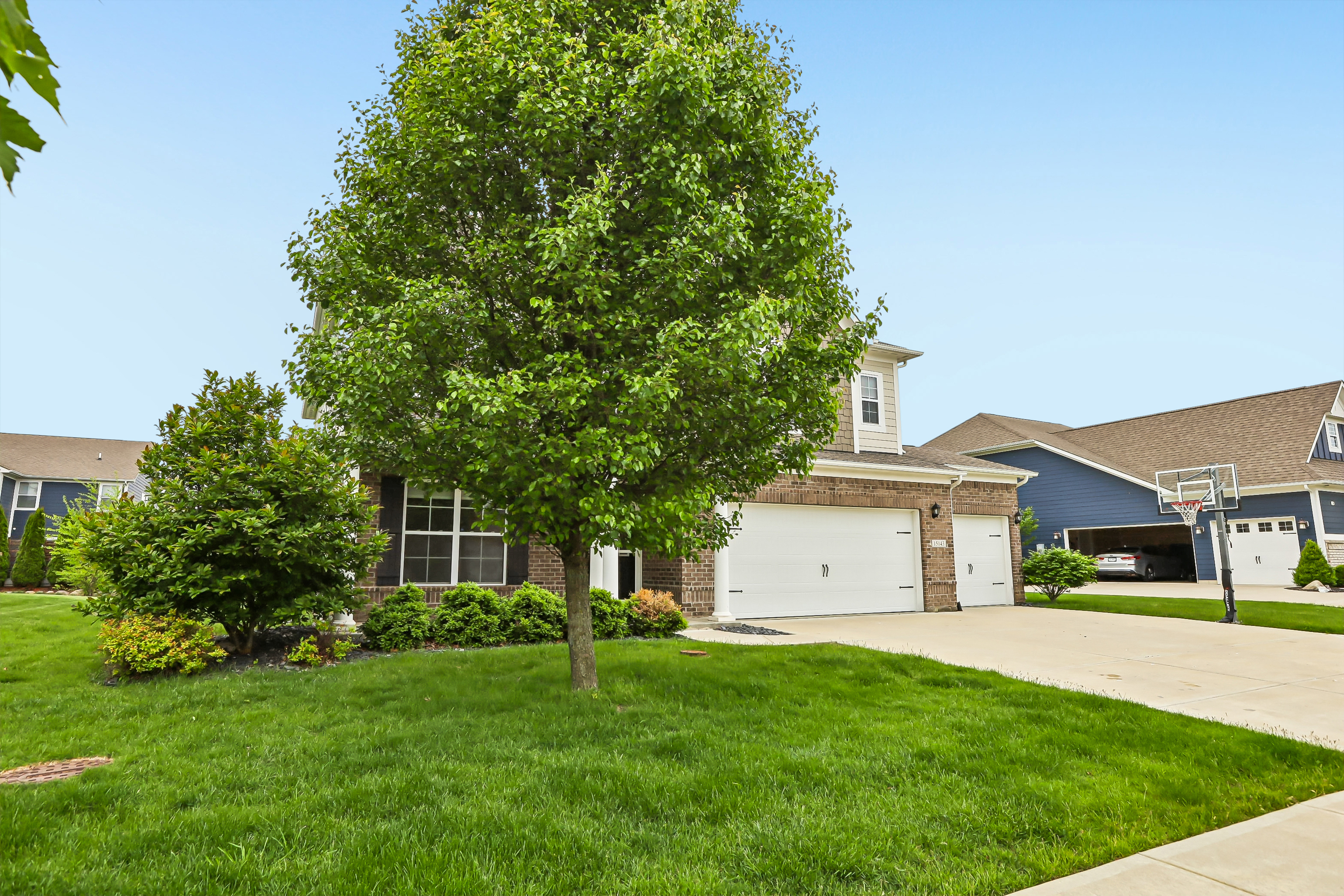 Photo 9 of 56 of 15143 Gallop Ln, Fishers, IN