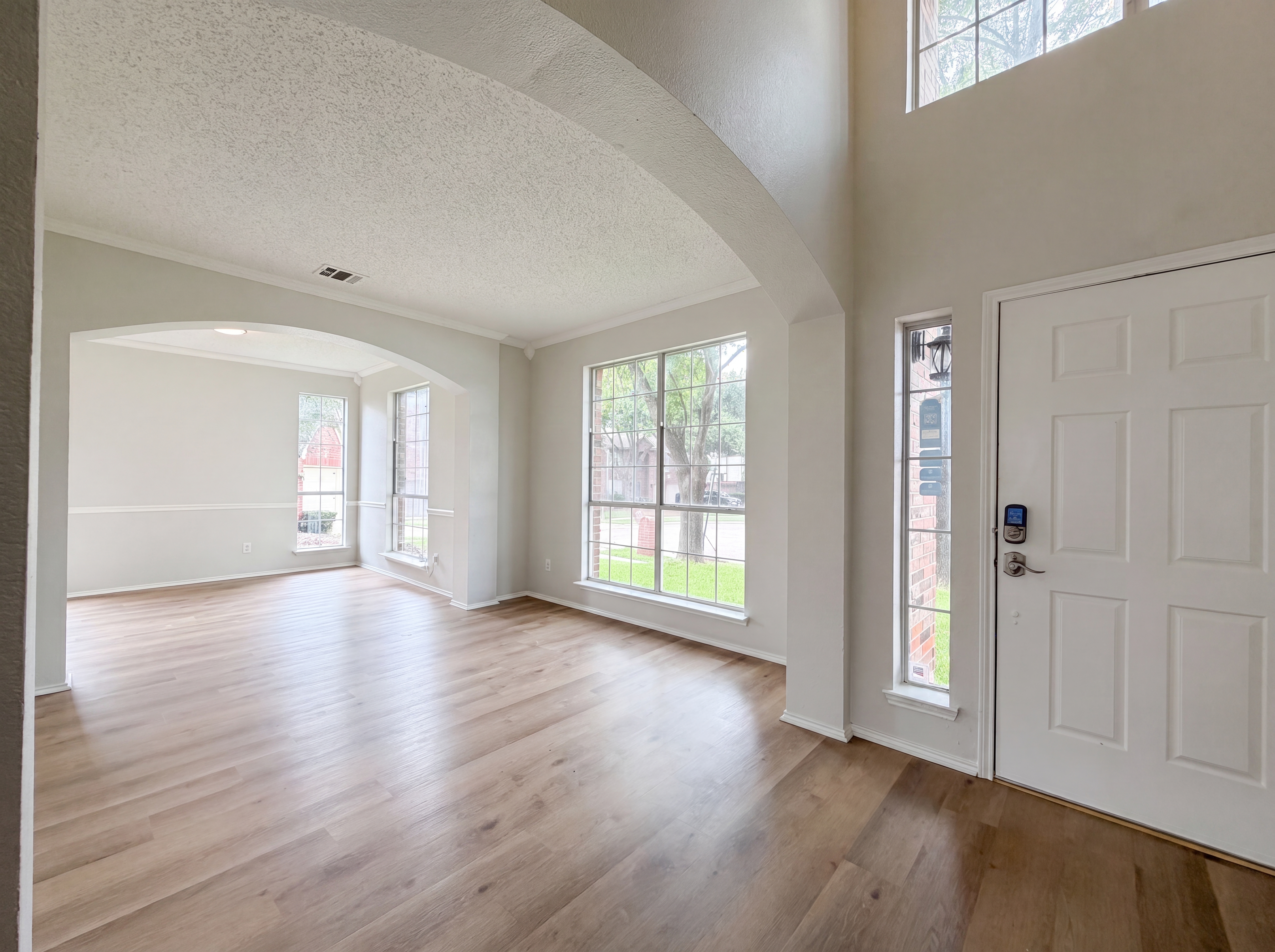 Photo 8 of 31 of 2404 Katina Dr, Flower Mound, TX