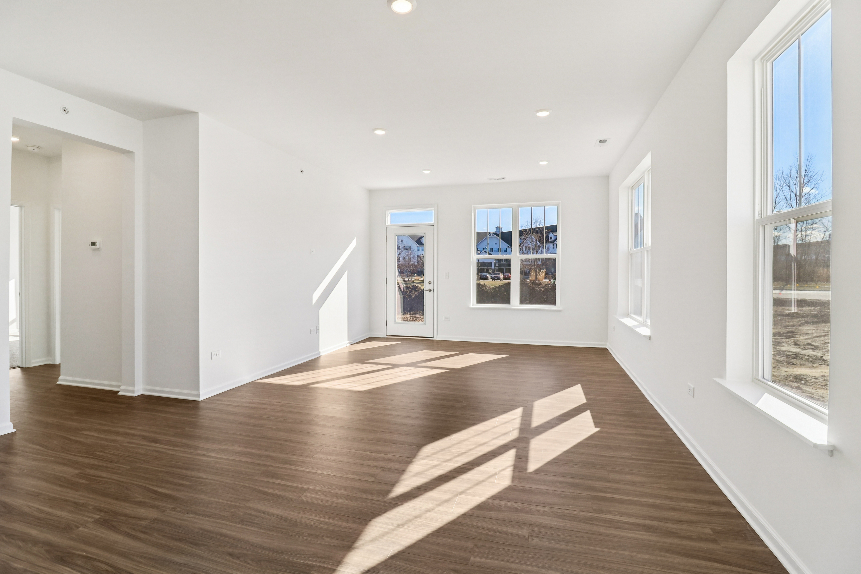 Photo 6 of 31 of 12256 Barcroft Cir, Huntley, IL