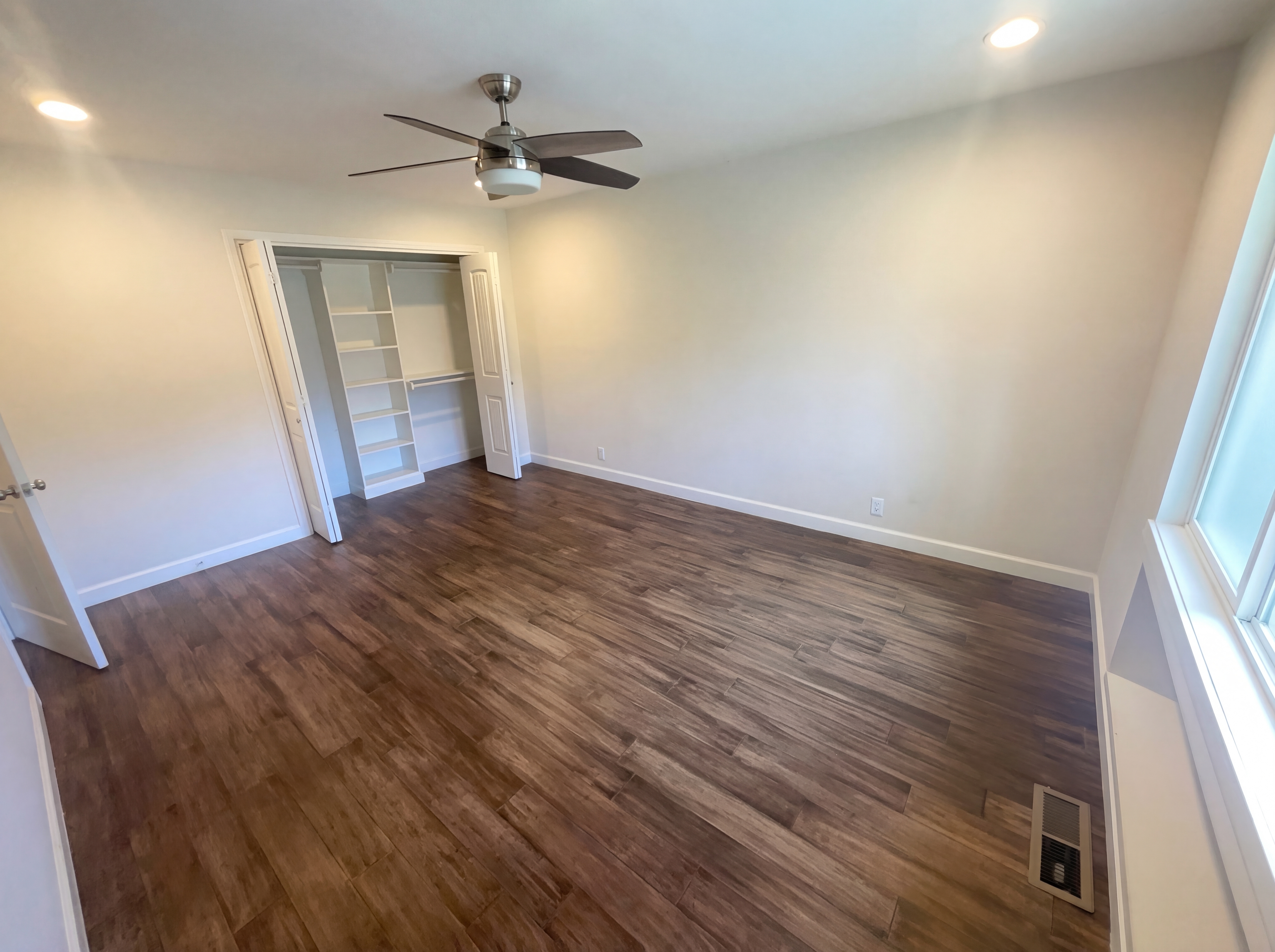 Photo 4 of 37 of 2770 Burtz Dr, Marietta, GA