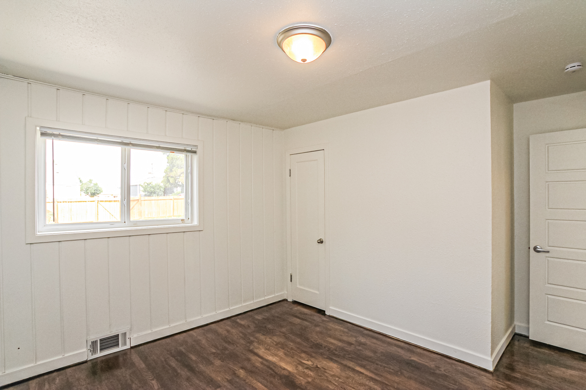 Photo 13 of 21 of 6426 S G St, Tacoma, WA