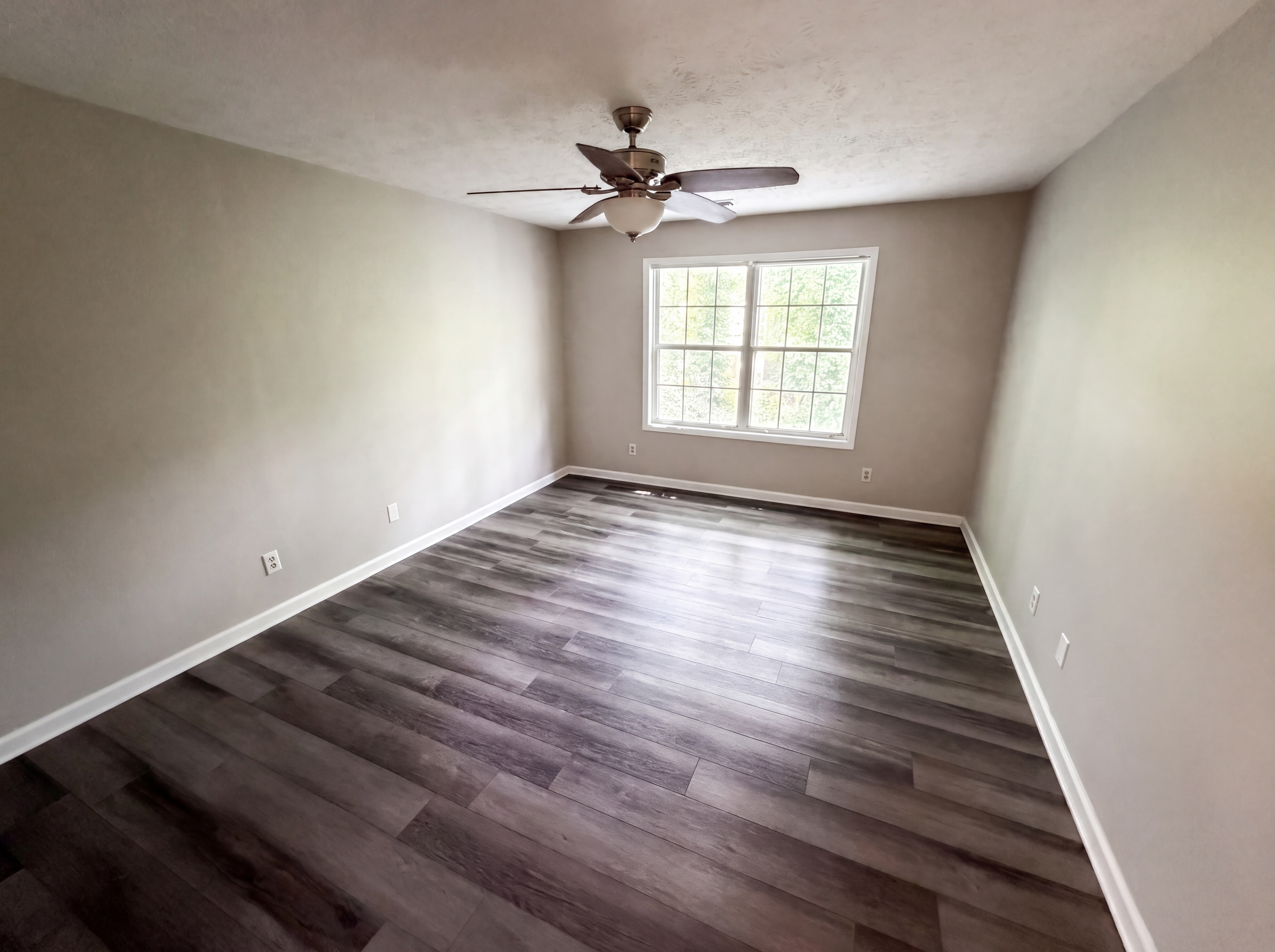Photo 4 of 34 of 4491 Pineridge Cir, Atlanta, GA
