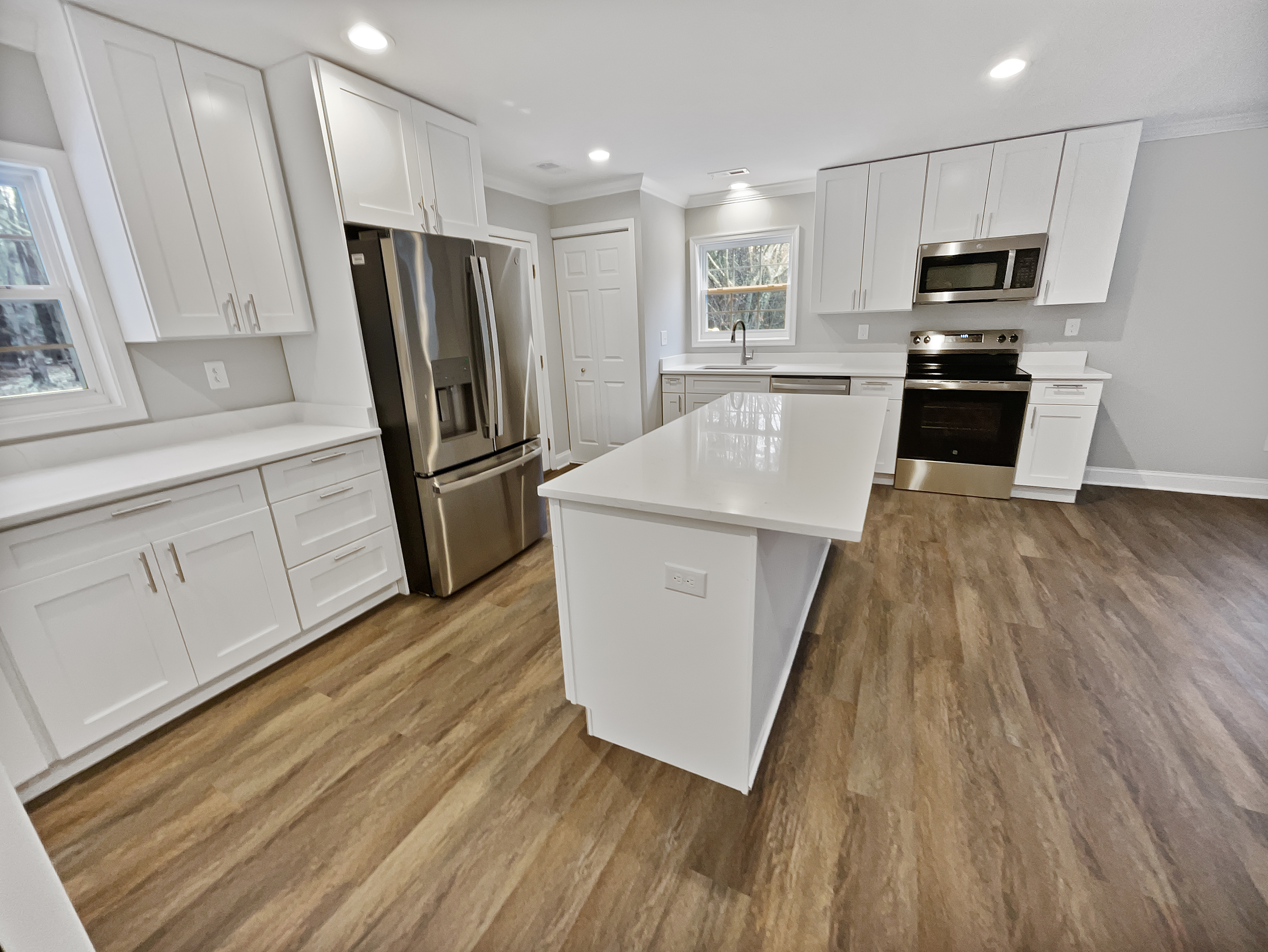 Photo 2 of 13 of 9380 Crystal Ln, Bel Alton, MD