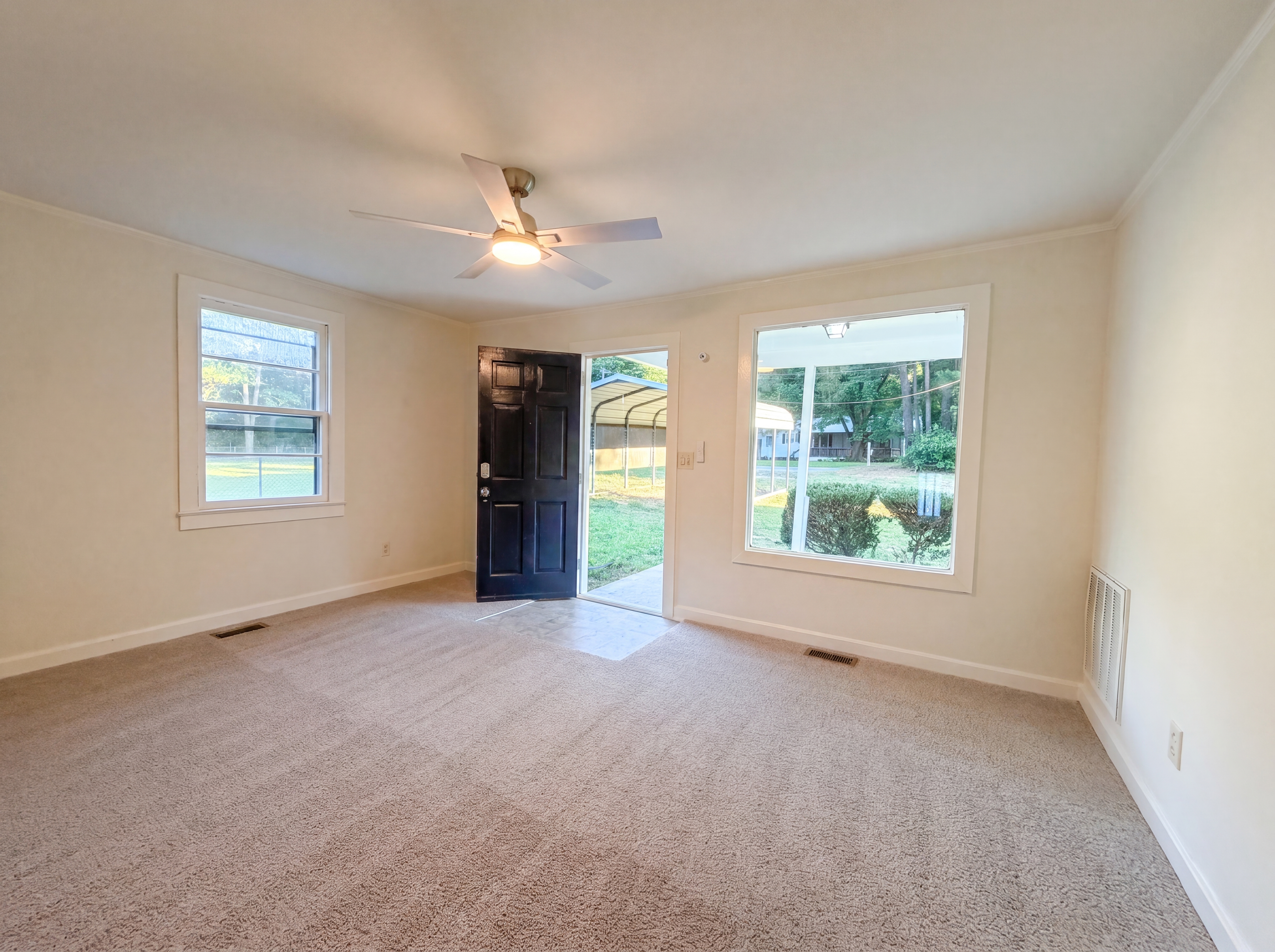 Photo 3 of 15 of 1413 Westside Dr, Fort Mill, SC