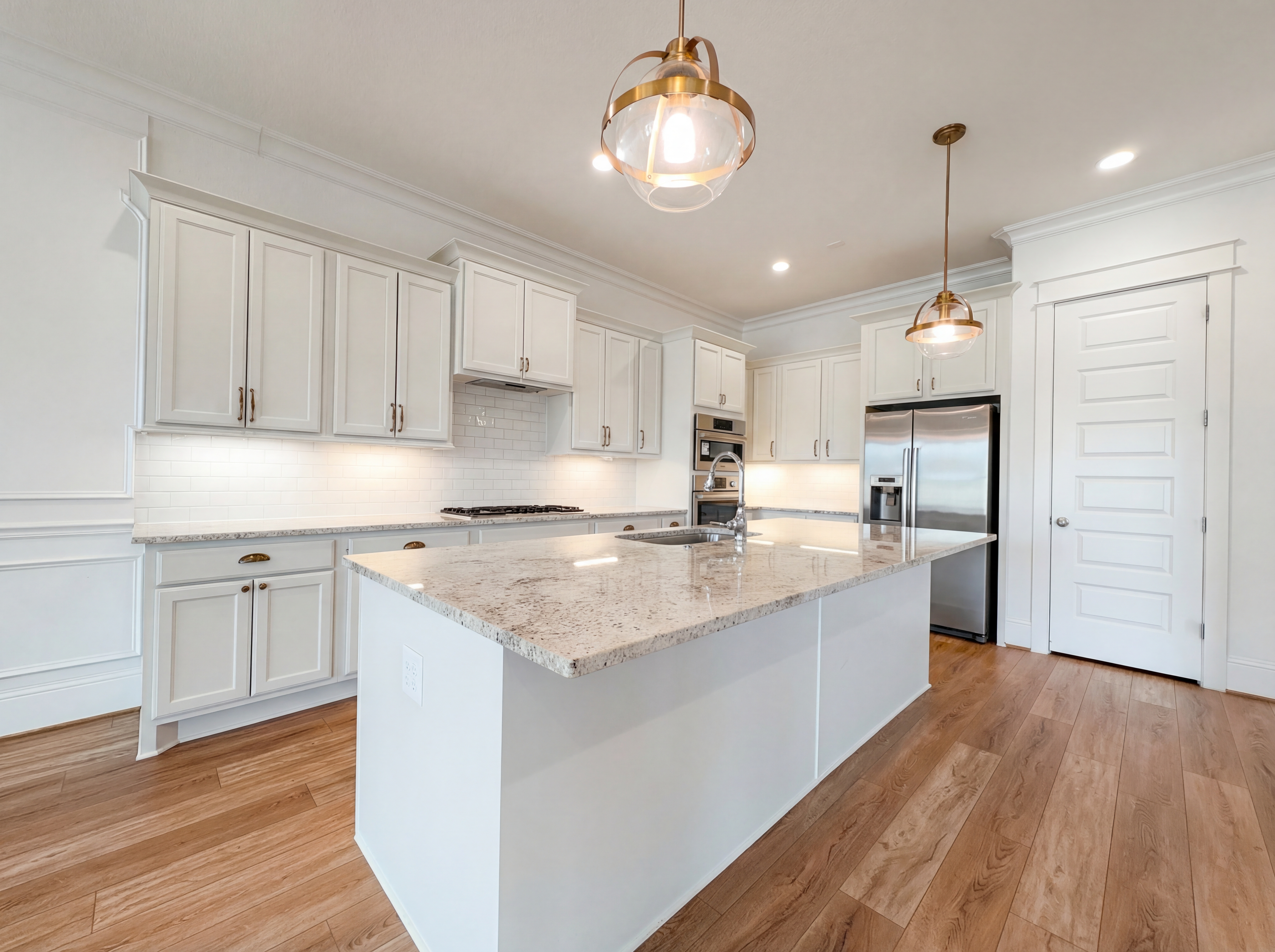 Photo 2 of 23 of 2333 Goldenglade Dr, Conroe, TX