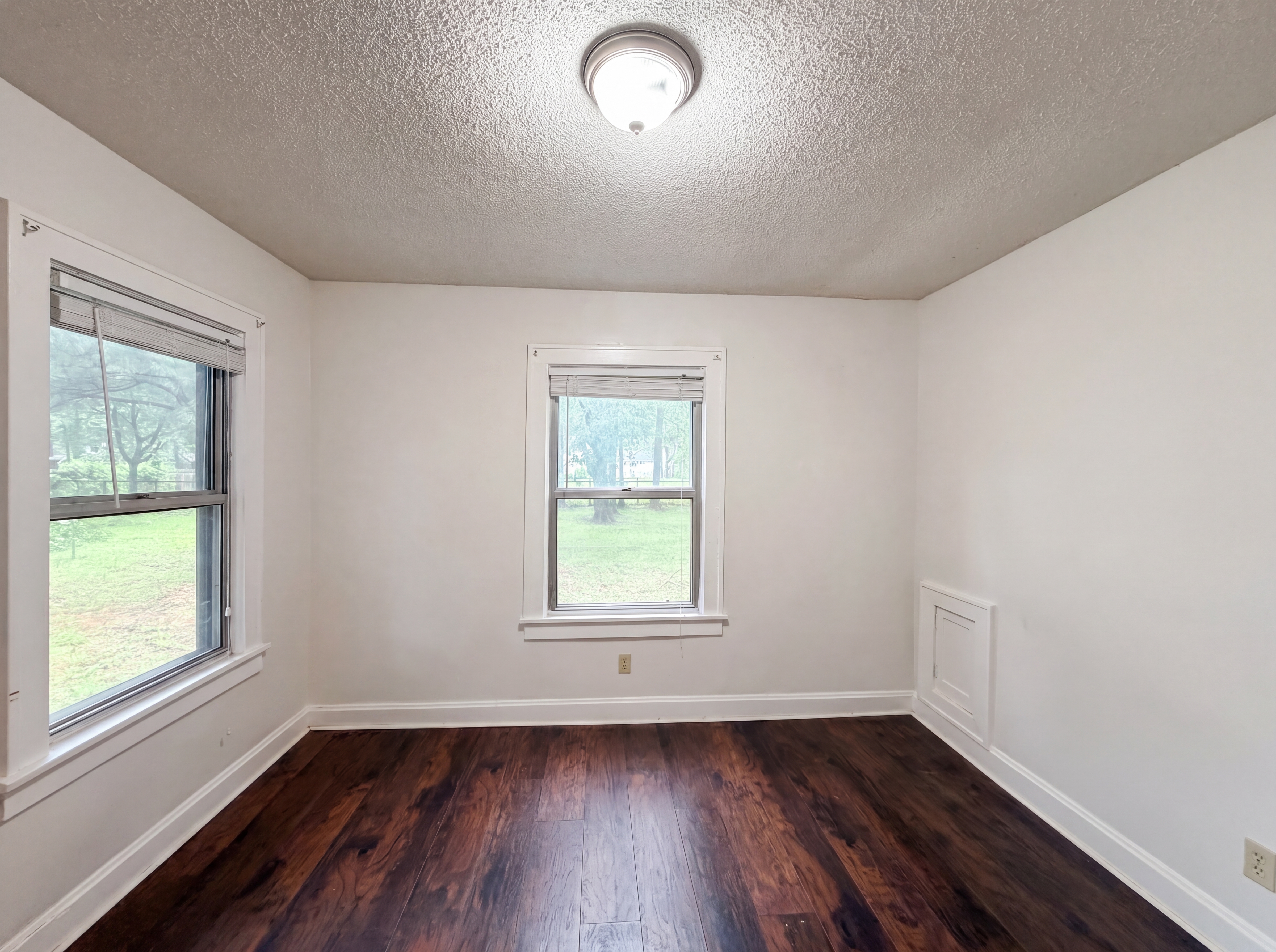 Photo 7 of 21 of 11304 E 55th Ter, Raytown, MO
