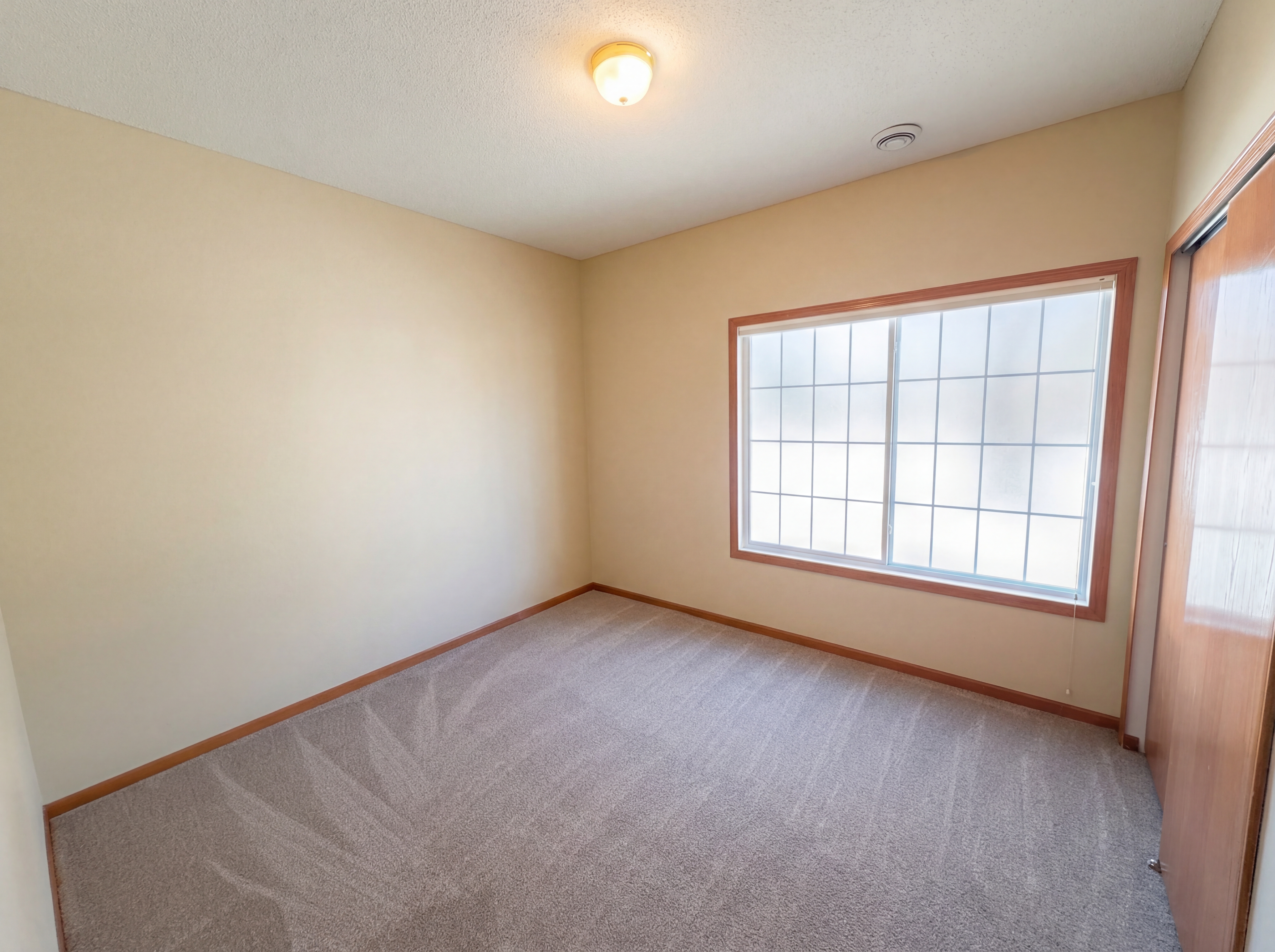 Photo 13 of 18 of 1220 Bergmann Dr, Stillwater, MN