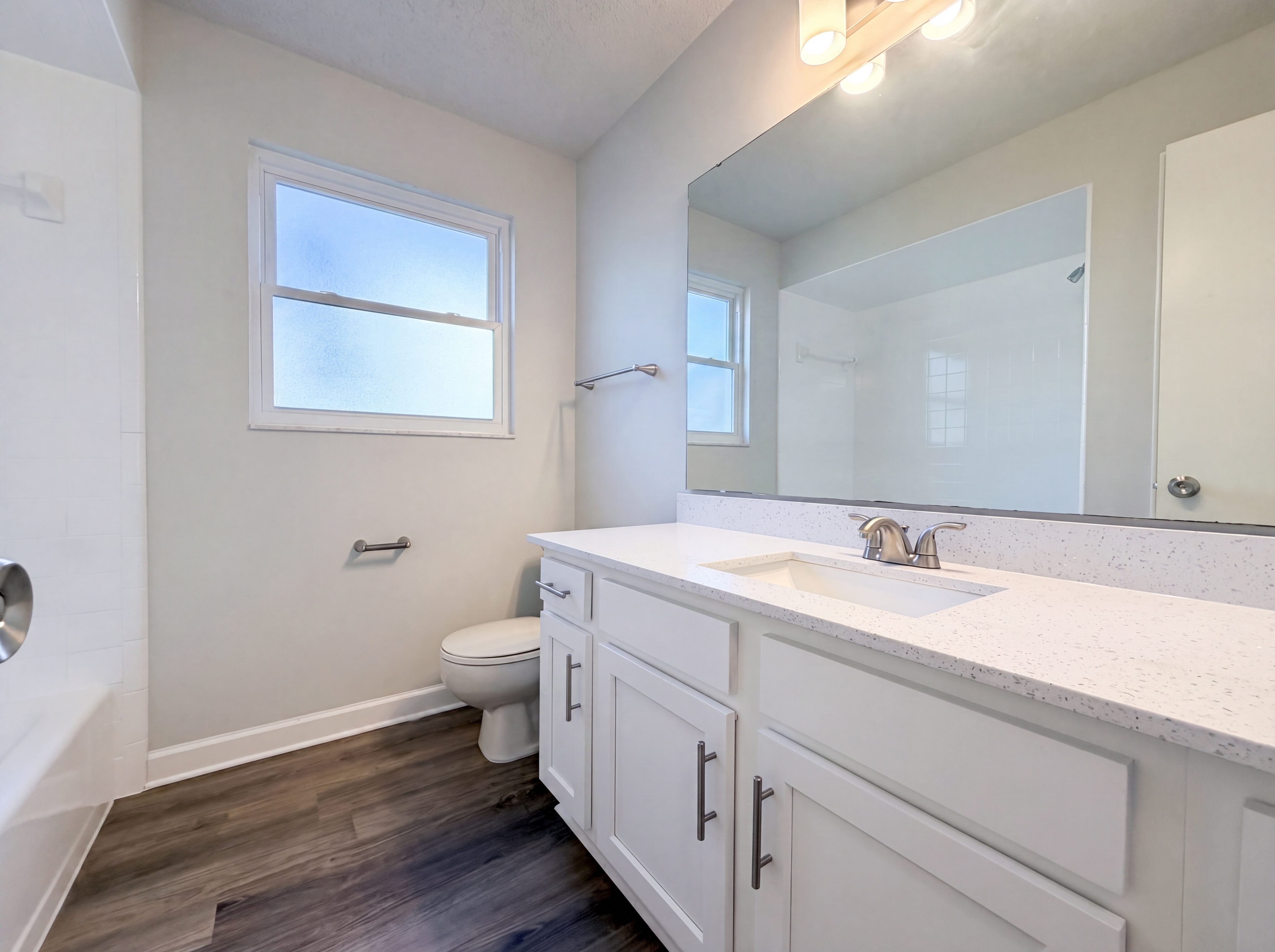 Photo 14 of 18 of 2621 Sandlewood Cir, Orange Park, FL