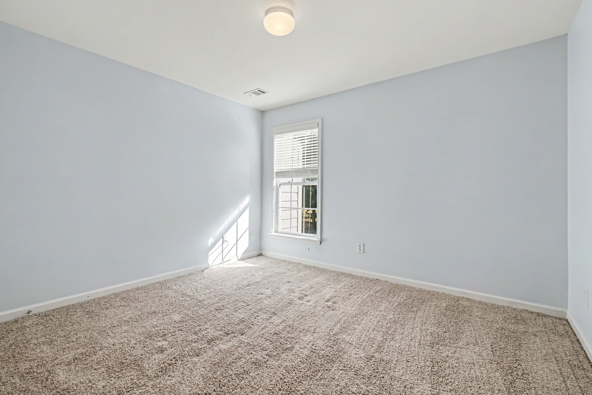 Photo 12 of 17 of 13279 Marrywood Dr, Milton, GA