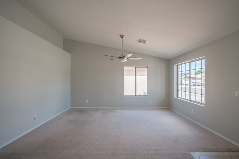 Photo 8 of 27 - 3801 W Park View Ln, Glendale, AZ 85310