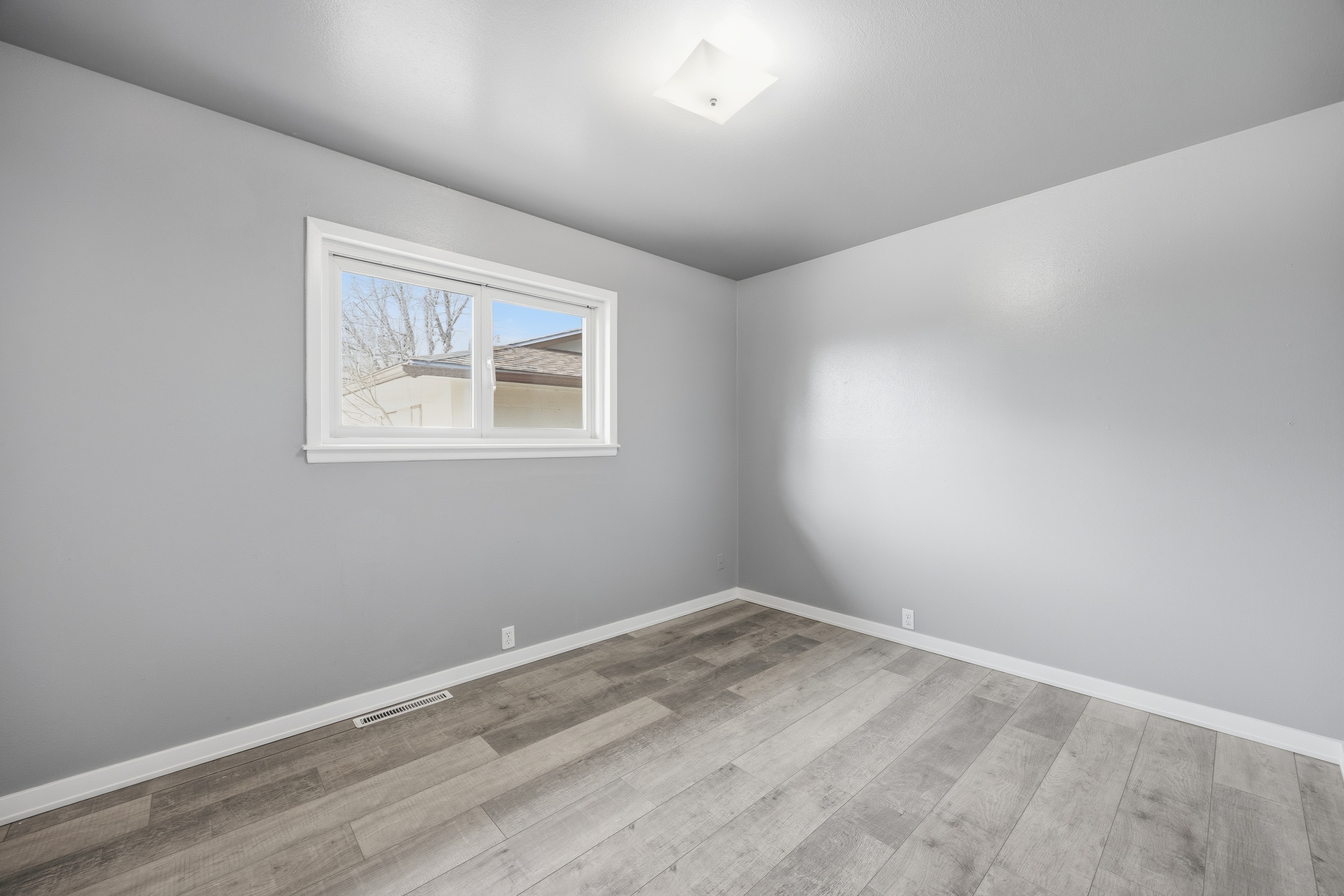 Photo 24 of 40 of 1014 Fosdick Dr, Colorado Springs, CO