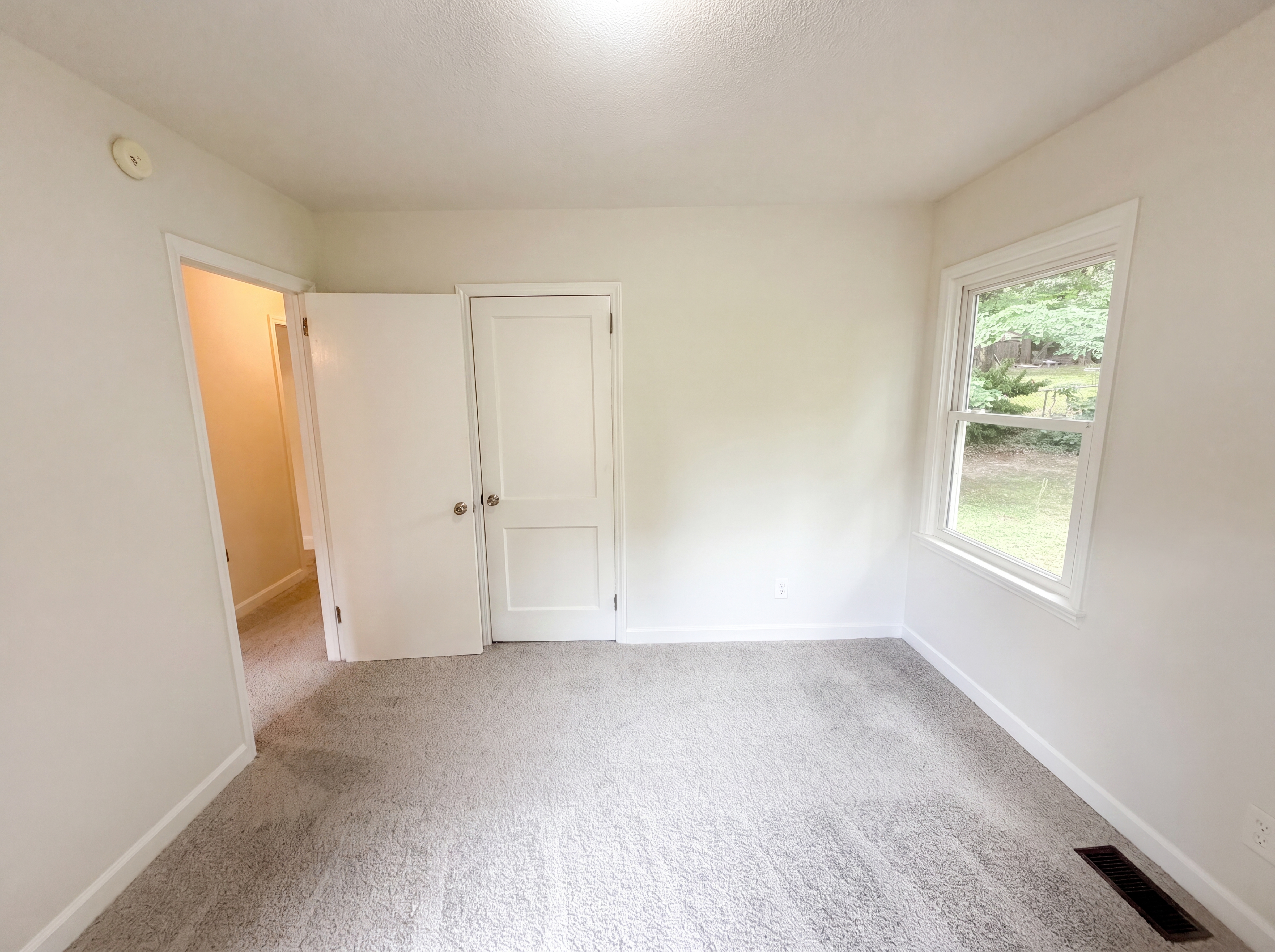 Photo 10 of 15 of 2403 Rowe St, Greensboro, NC