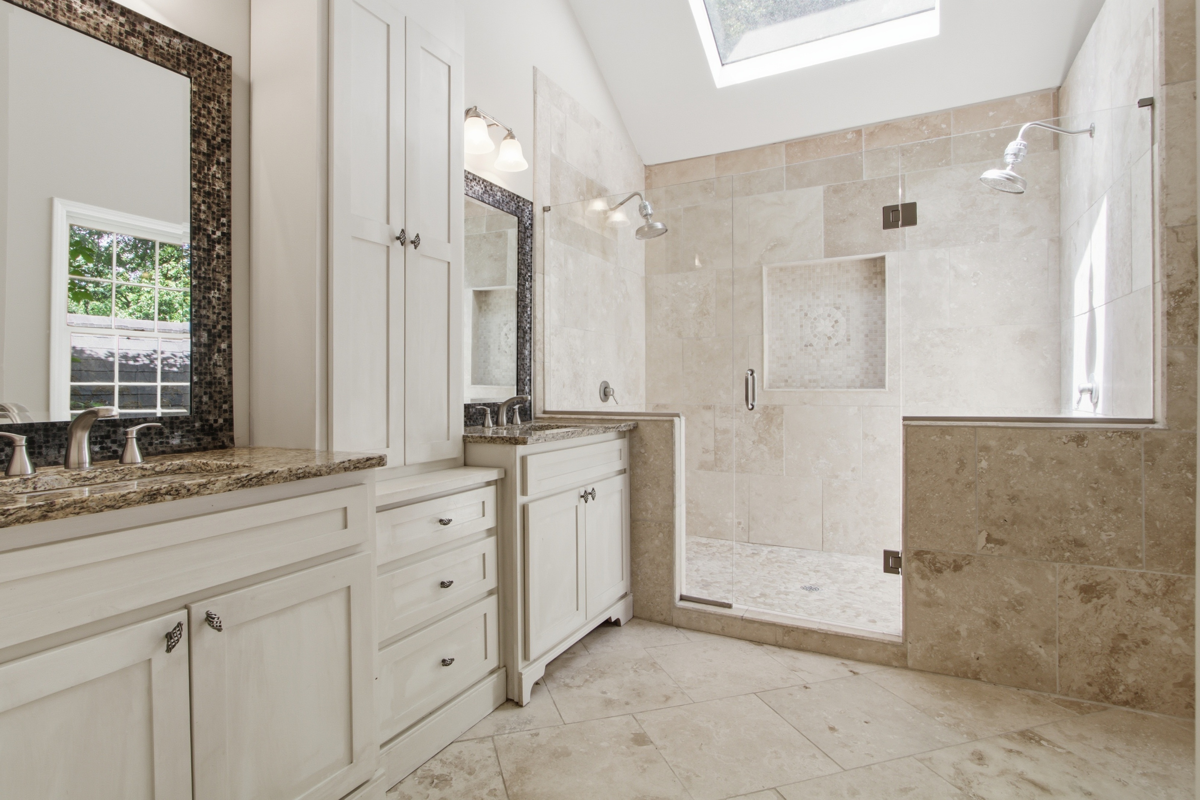 Photo 6 of 46 of 4003 Oakview Ct, Alpharetta, GA