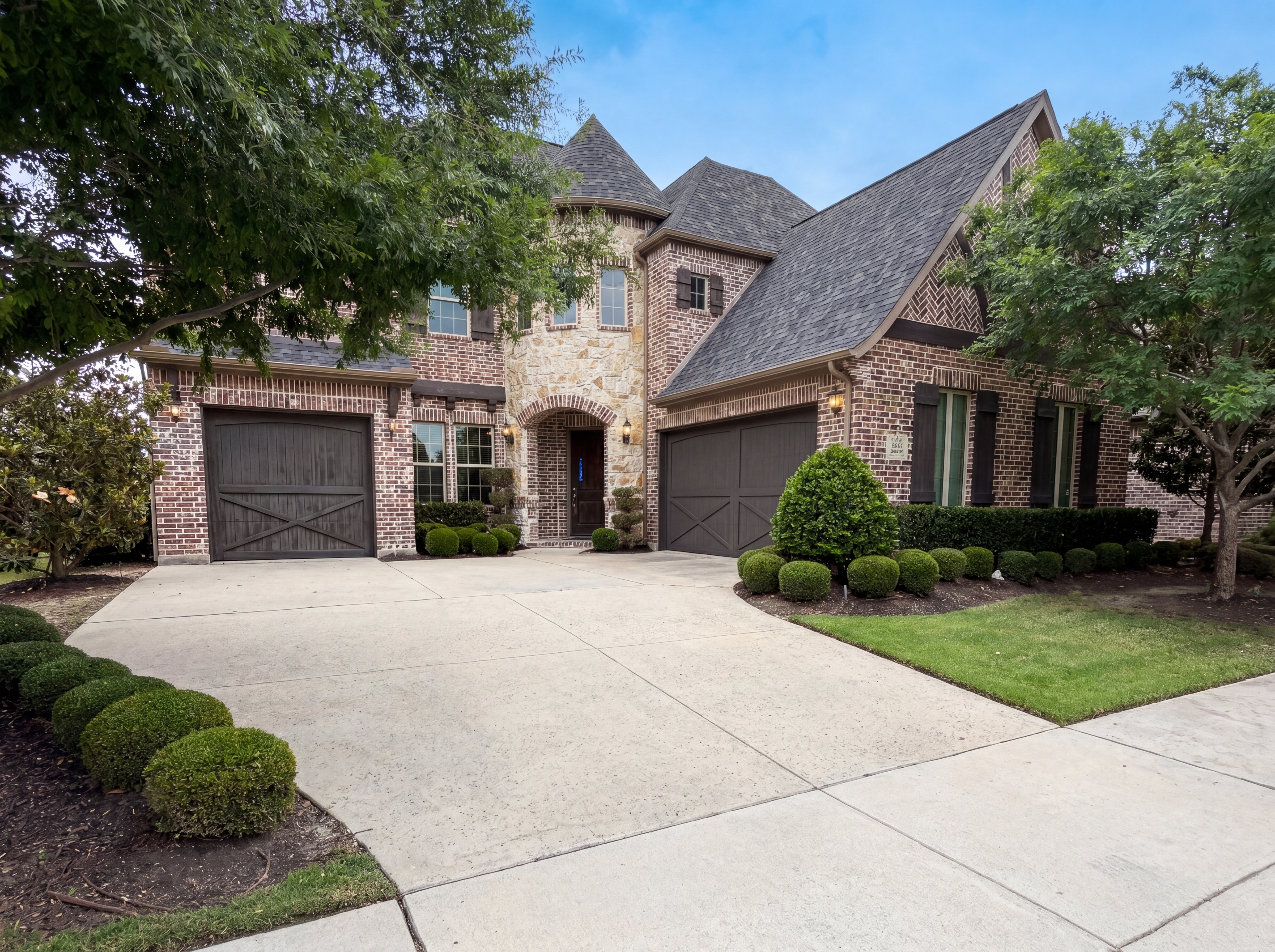 Photo 26 of 30 of 6452 Crystal Creek Dr, Frisco, TX