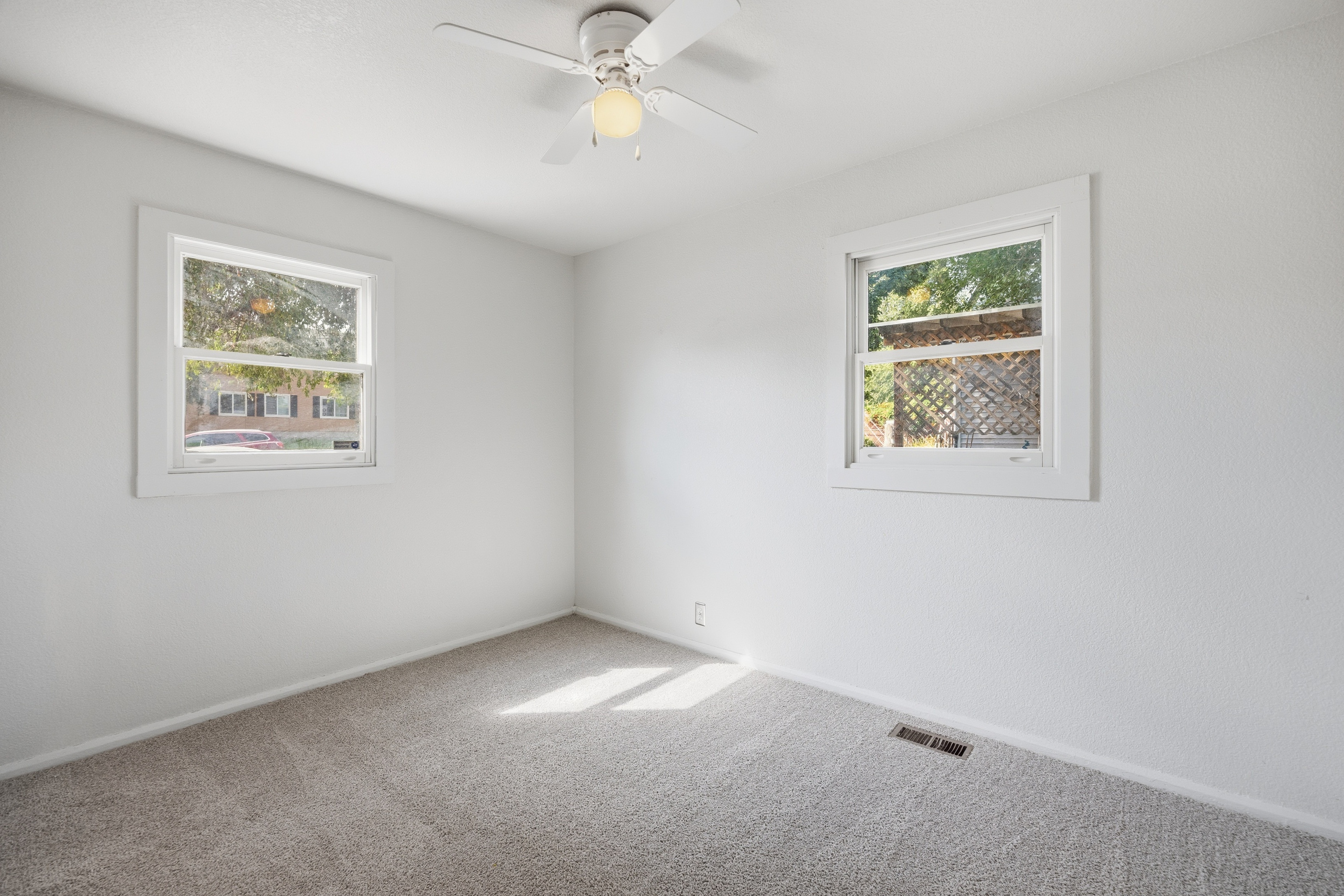 Photo 34 of 63 of 412 Lynn Ave, Colorado Springs, CO
