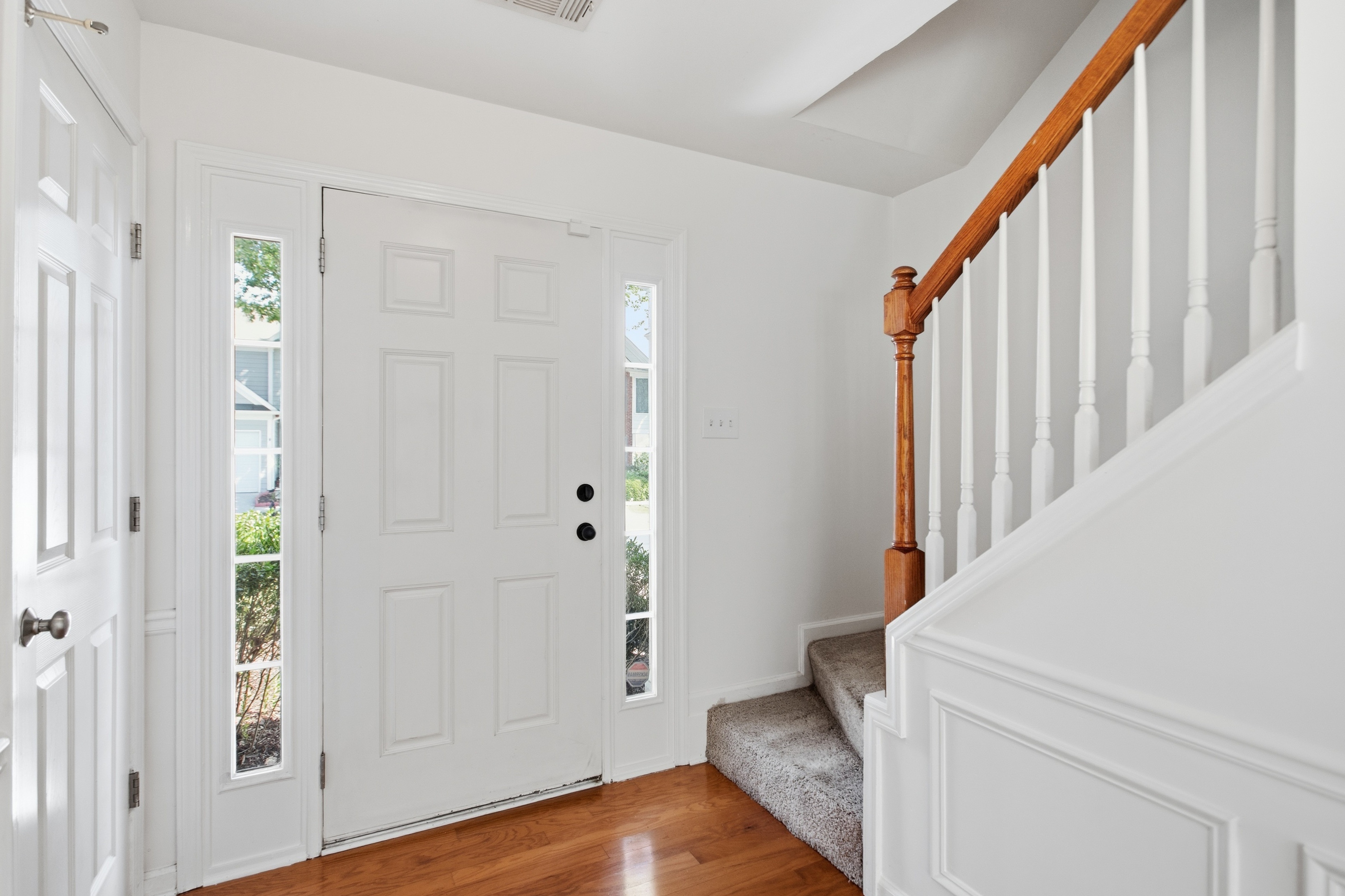 Photo 7 of 29 of 313 Balaban Cir, Woodstock, GA