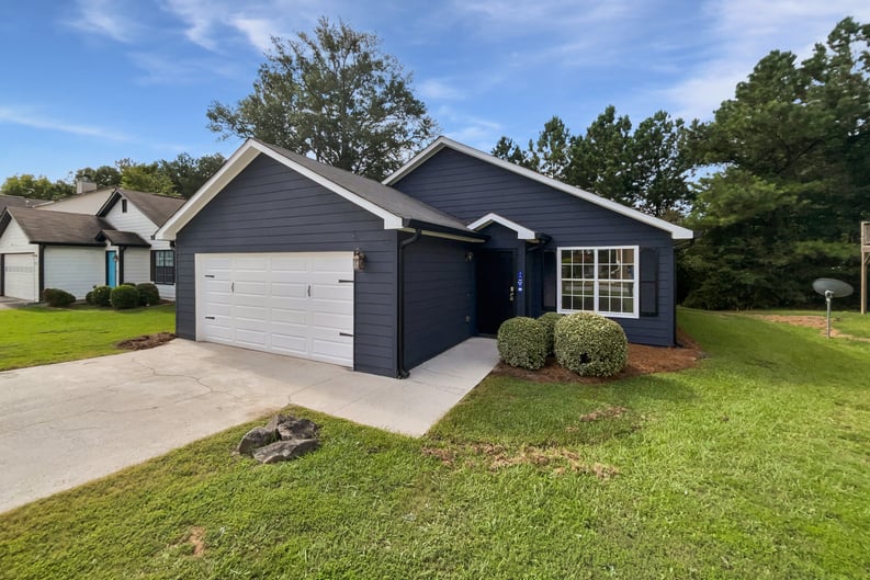 Property photo 1 of 834 Pine Shoals Ct