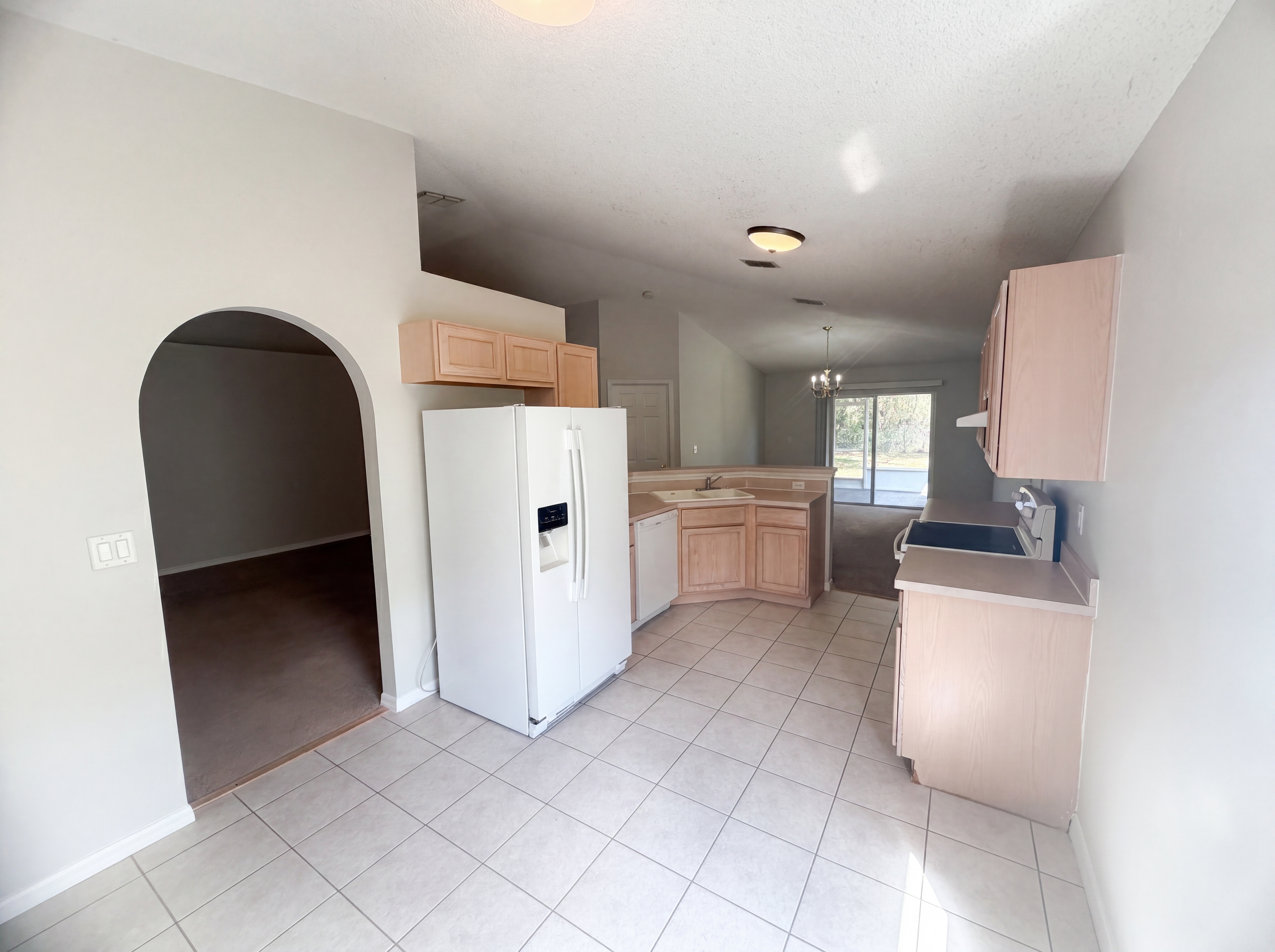 Photo 2 of 28 of 262 SW Panther Trce, Port Saint Lucie, FL