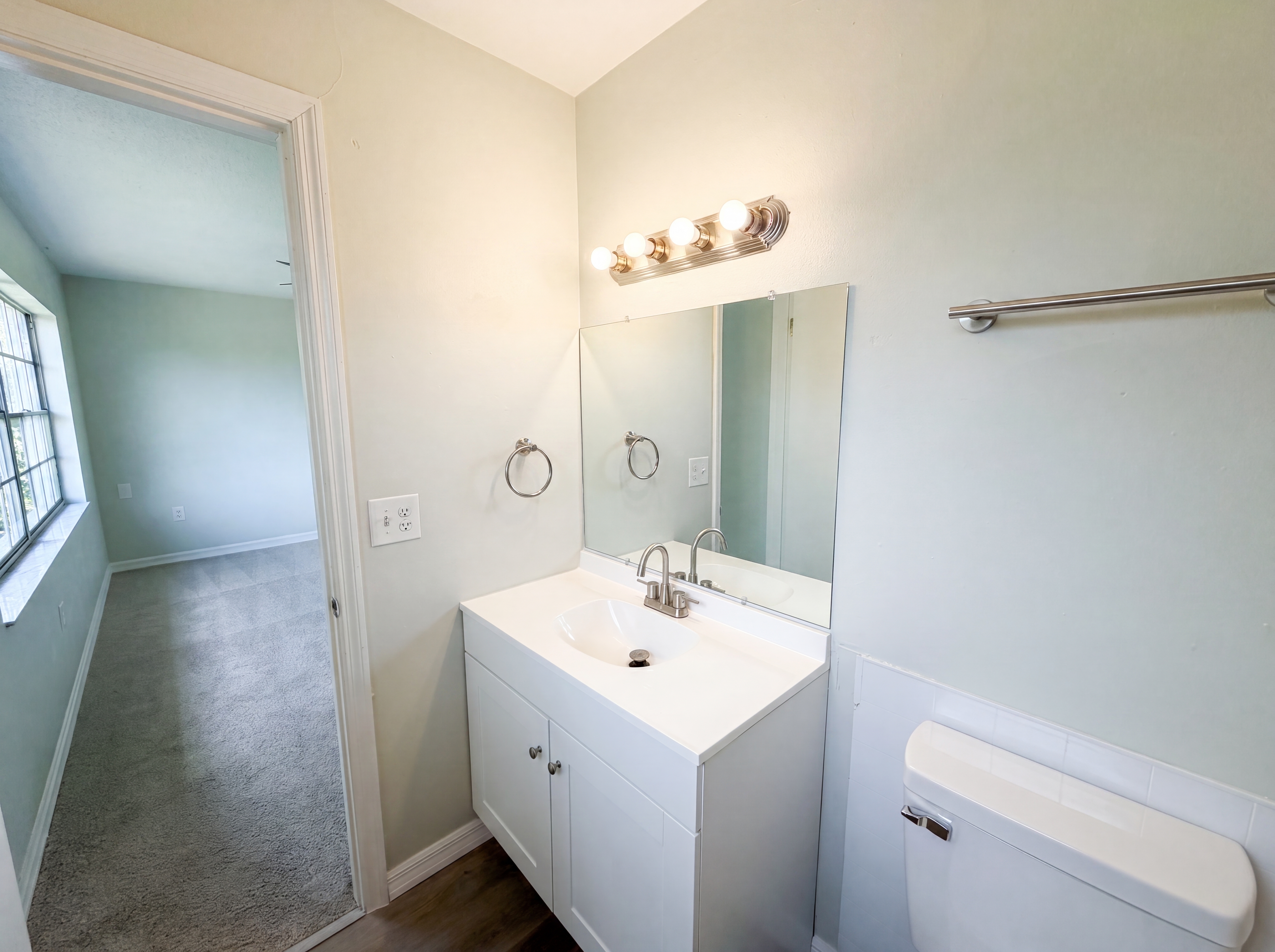 Photo 15 of 26 of 333 E Chelsea St, Deland, FL