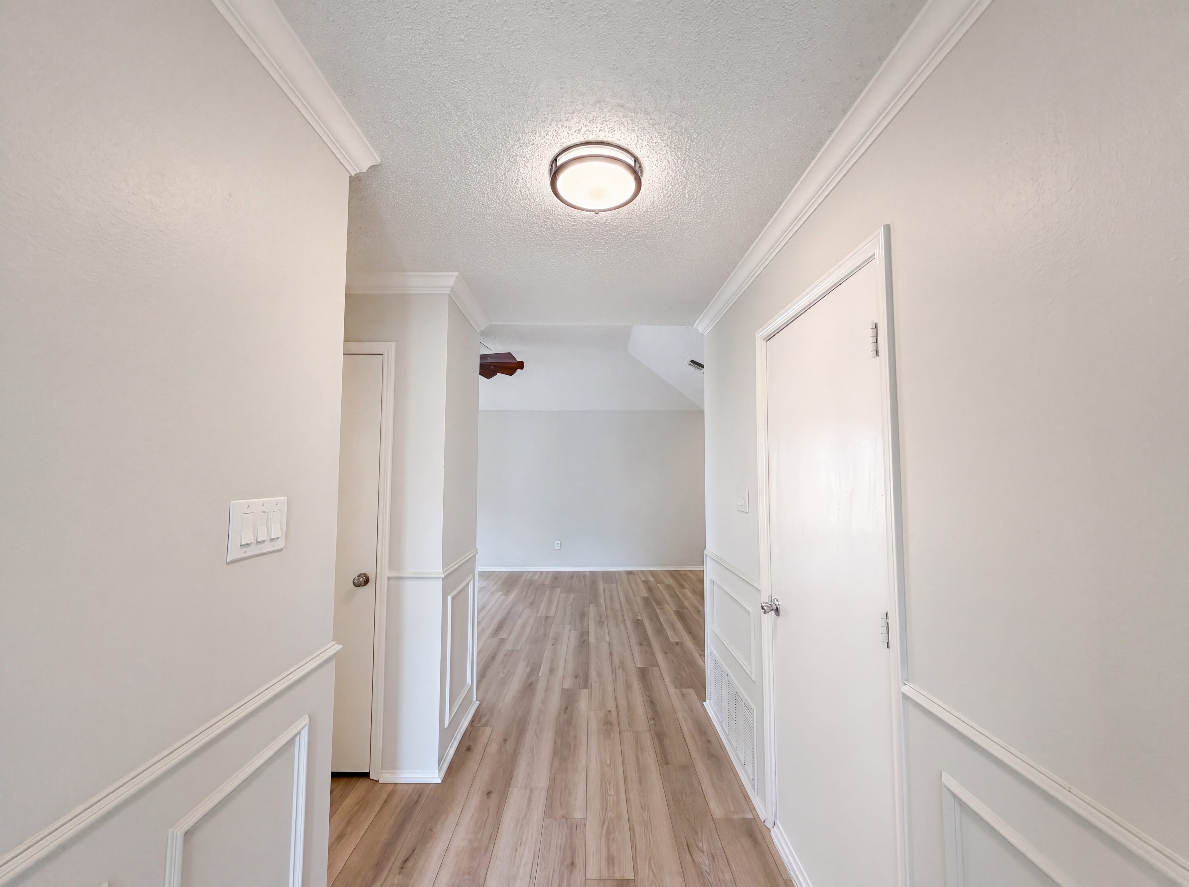 Photo 14 of 25 of 8517 Tamar Trl, Fort Worth, TX