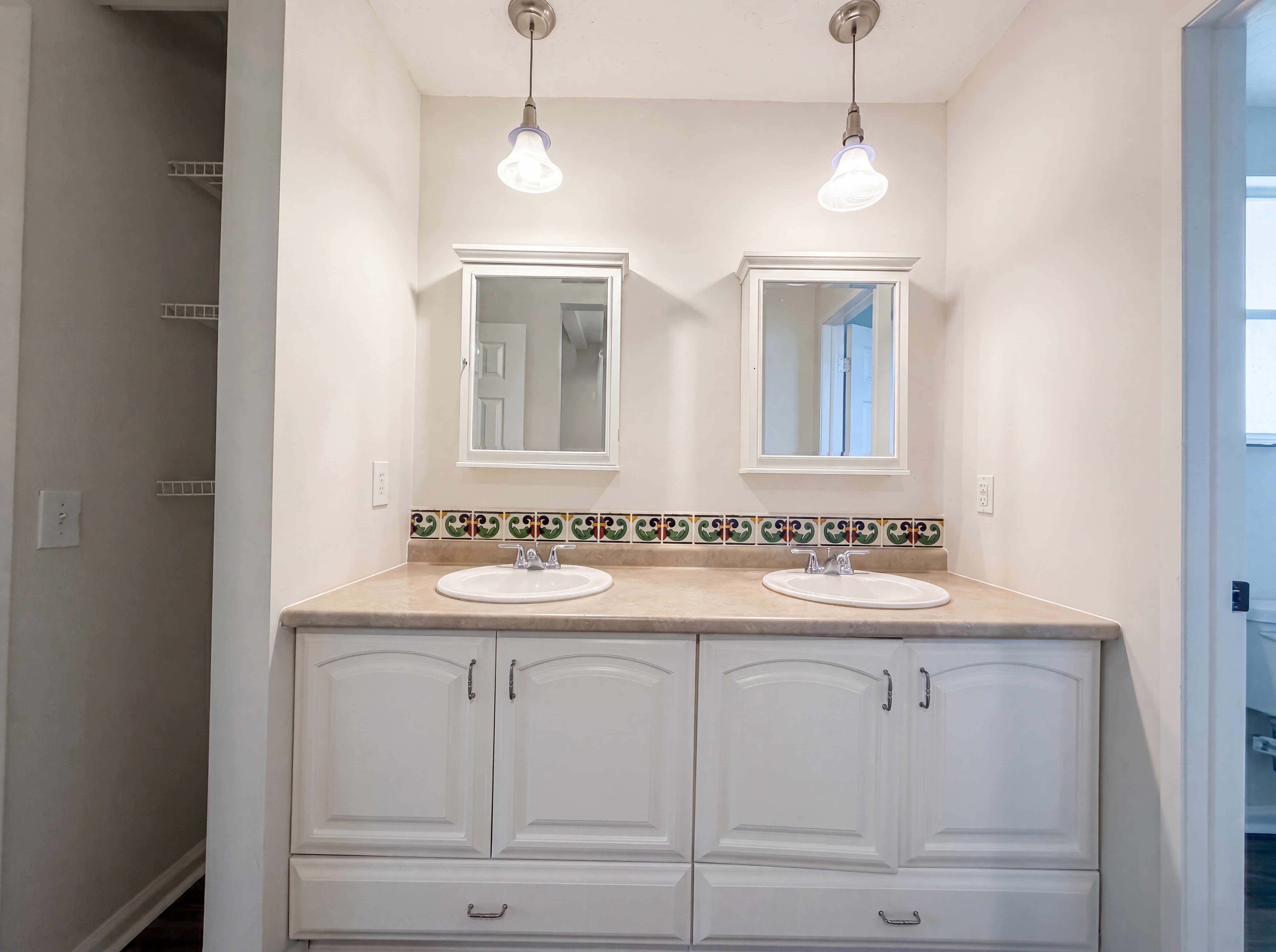 Photo 18 of 29 of 4412 Travelers Rd, Jacksonville, FL